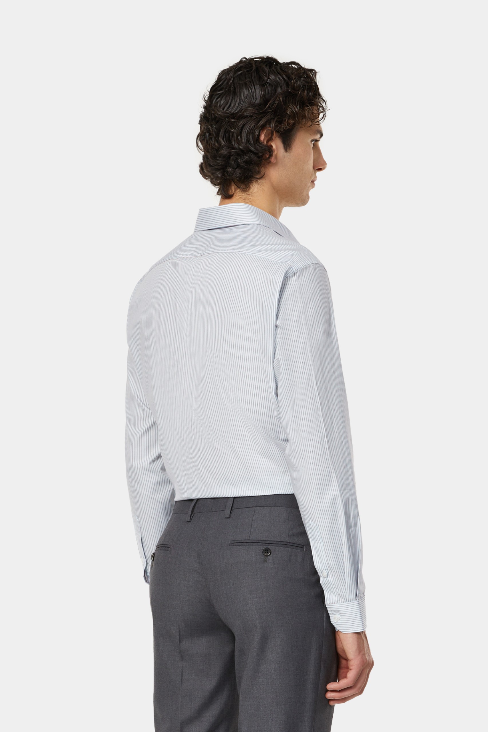 Camisa slim fit clásica