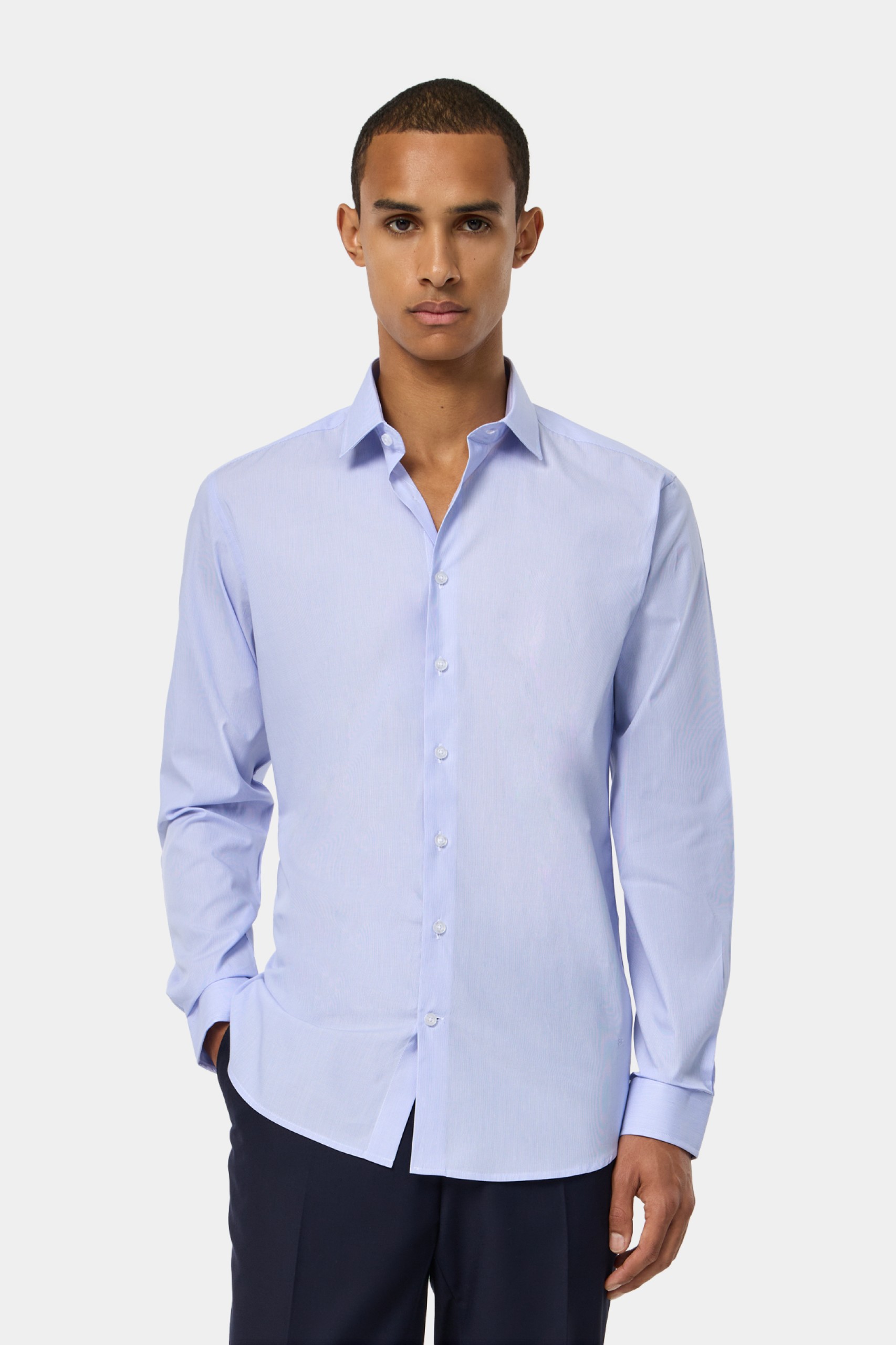 Camisa slim fit clásica