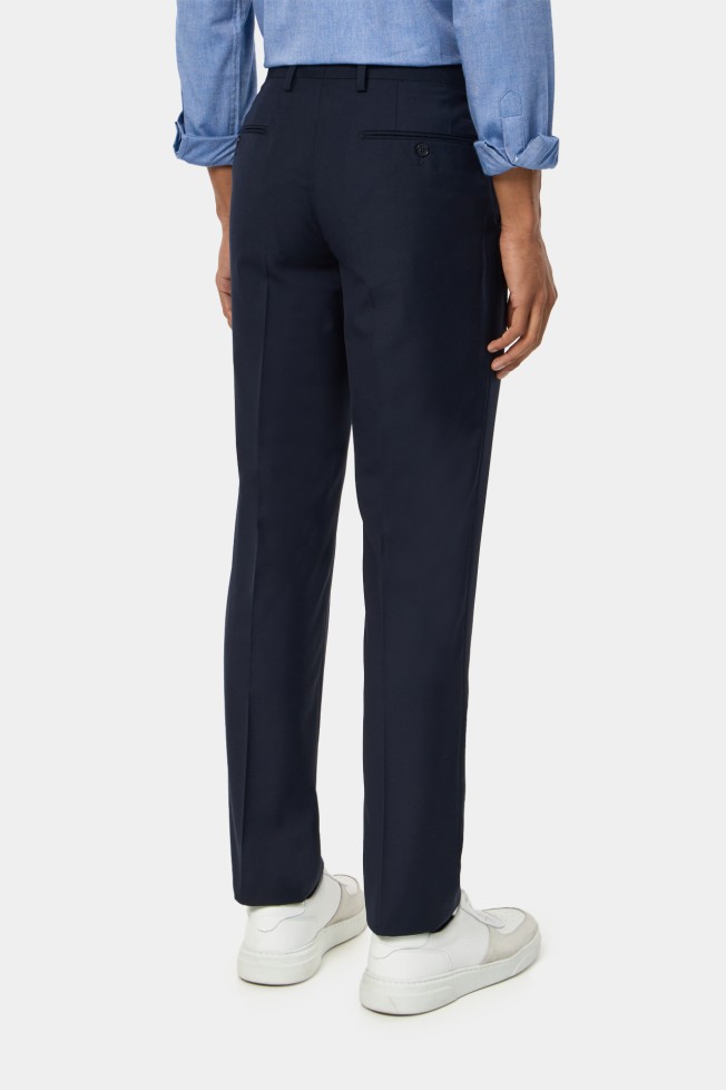 Calça clássica slim fit Calça clássica slim fit