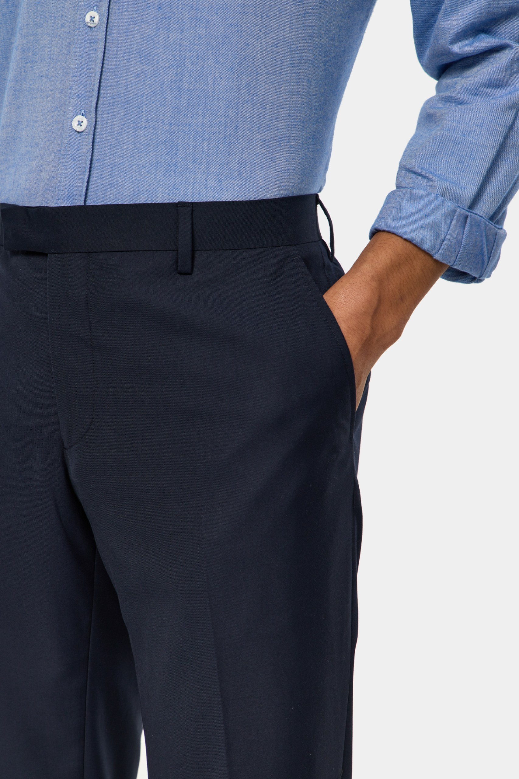 Pantalón slim fit clásico