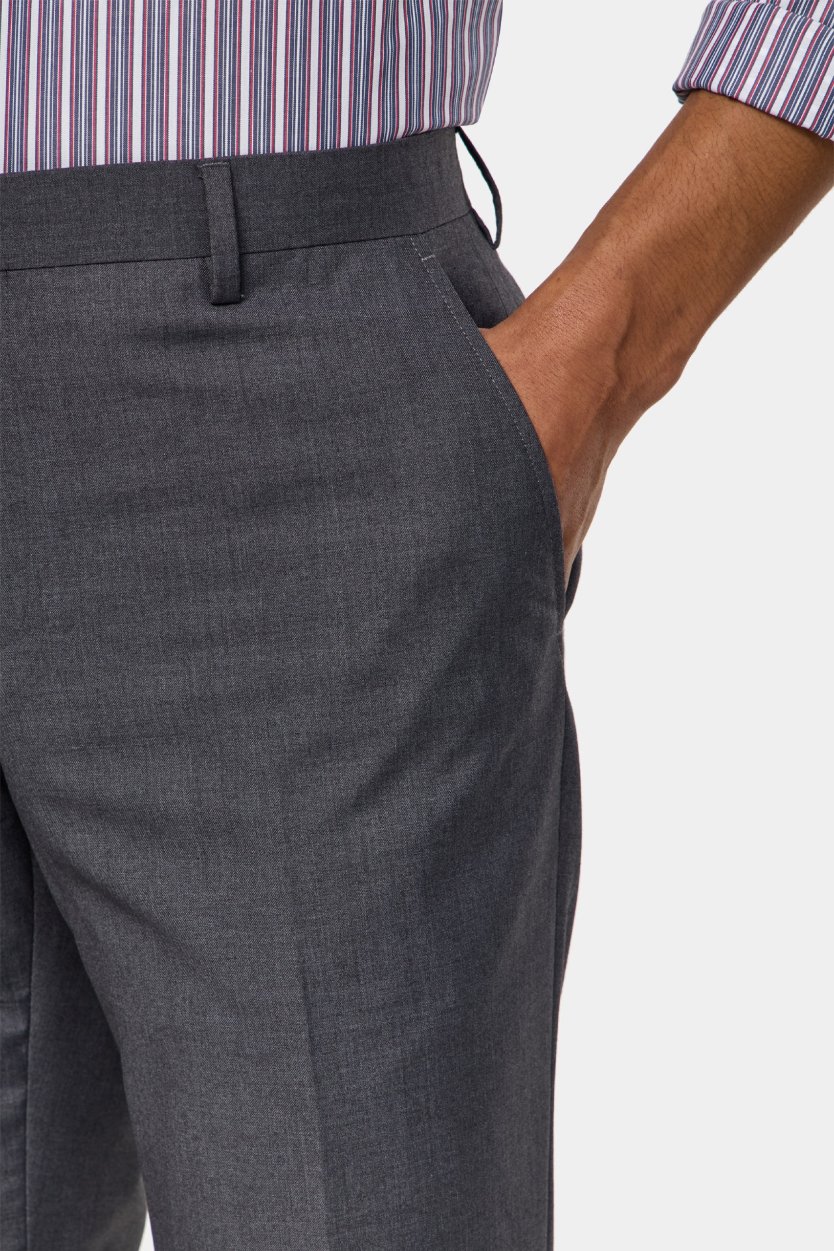 Pantalón slim fit clásico