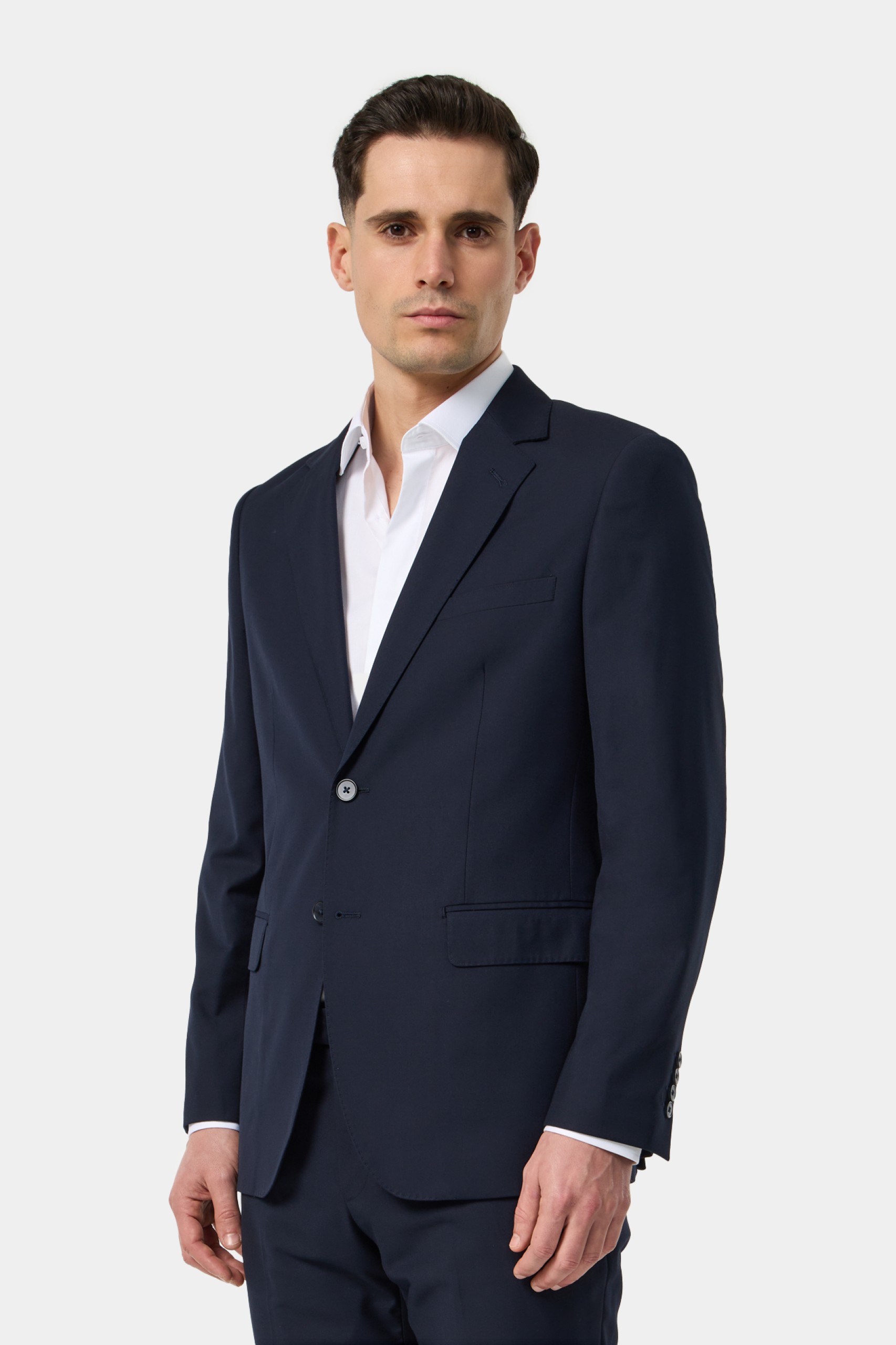 Traje slim fit clásico