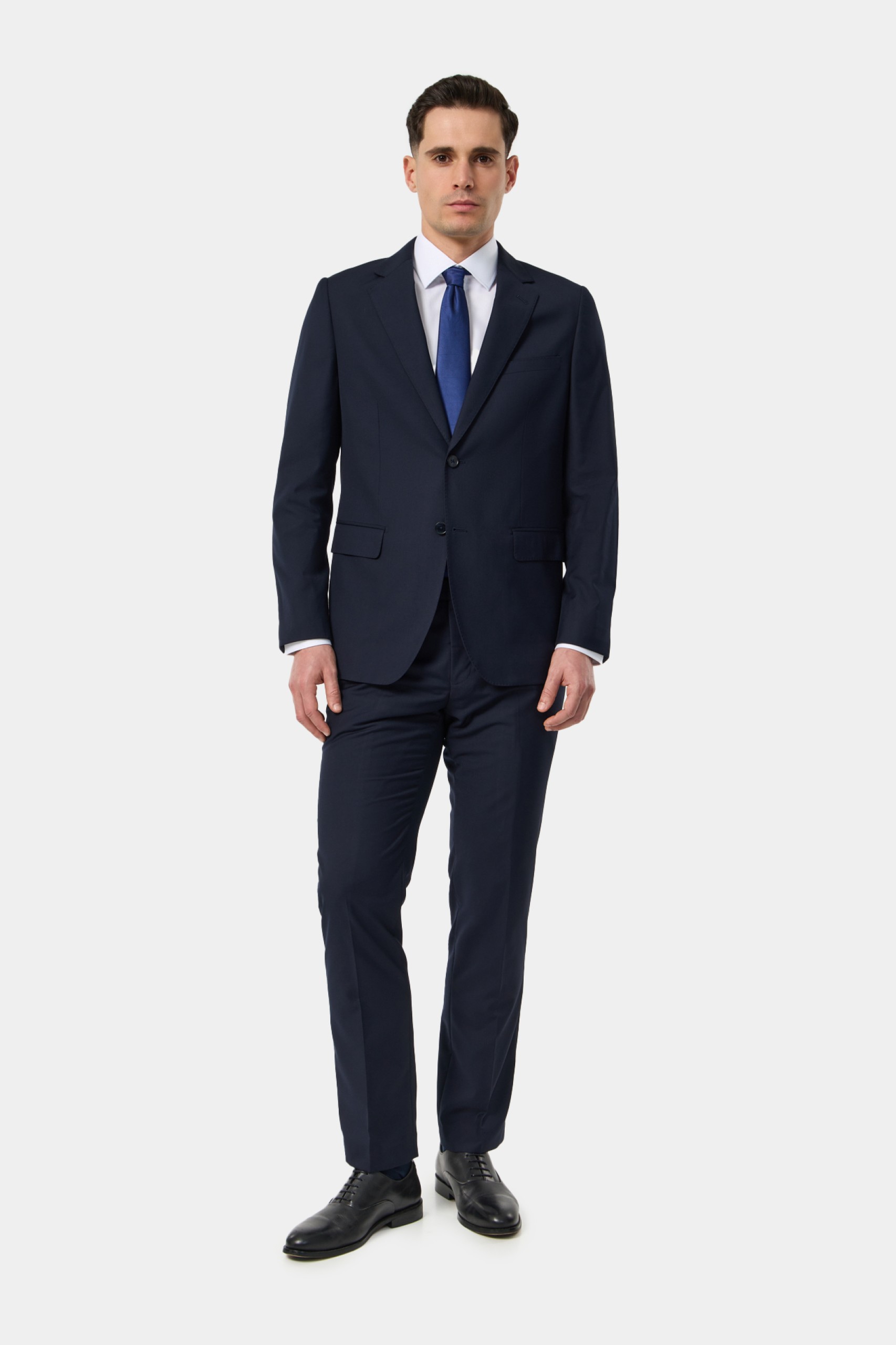 Traje slim fit clásico