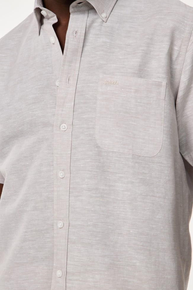 Camisa em linho e algodo regular fit