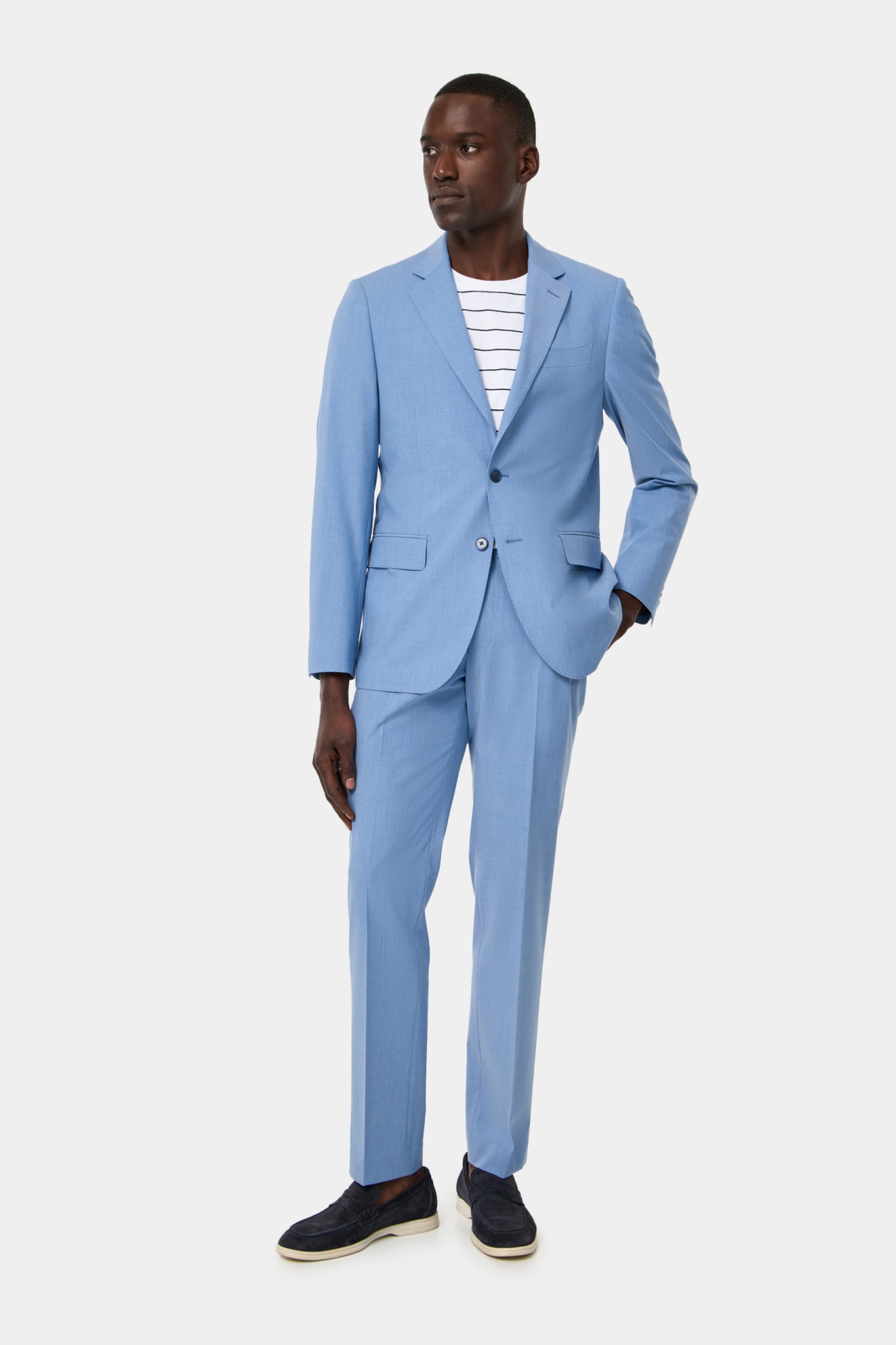 Traje slim fit clásico