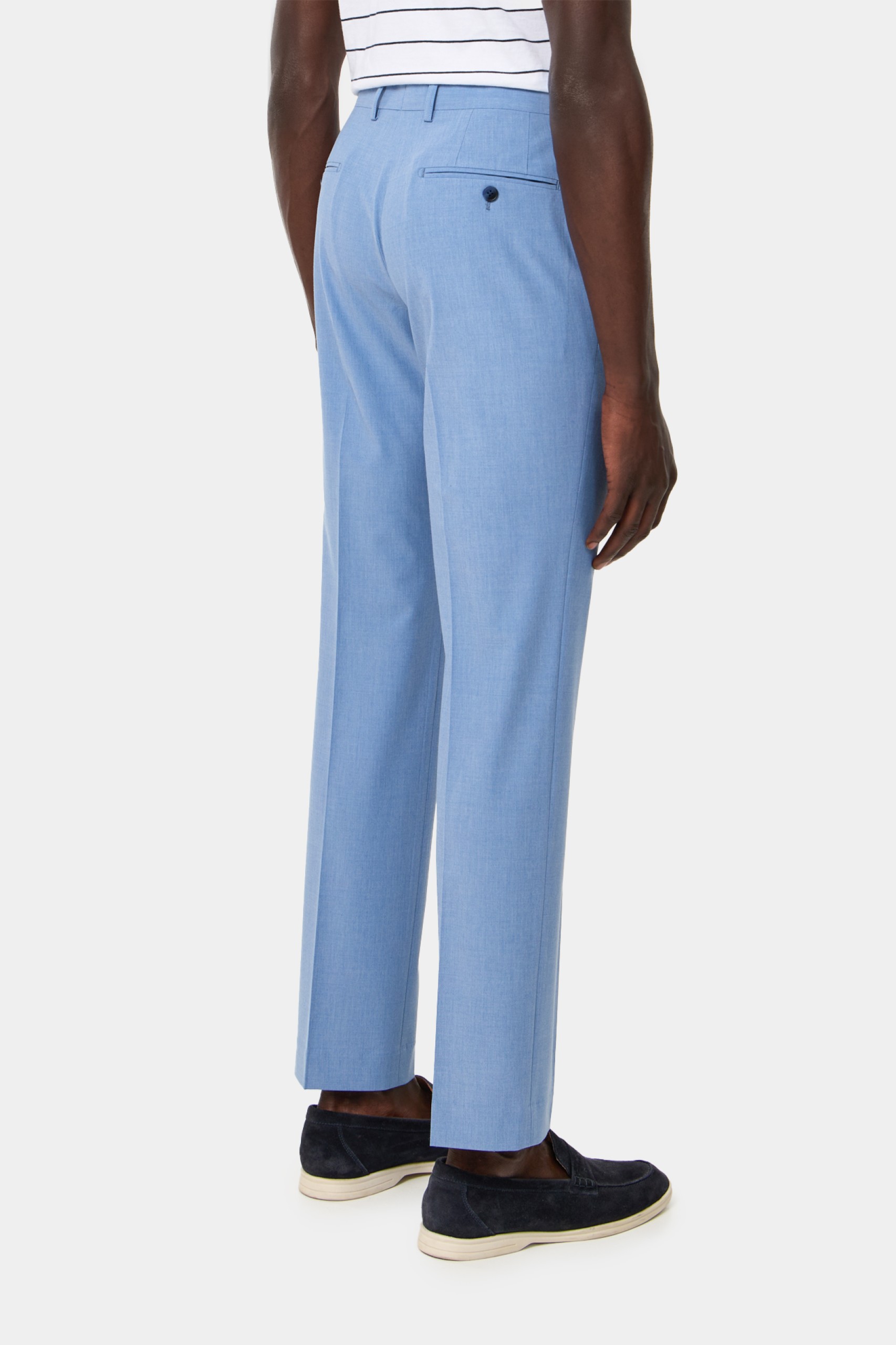 Traje slim fit clásico