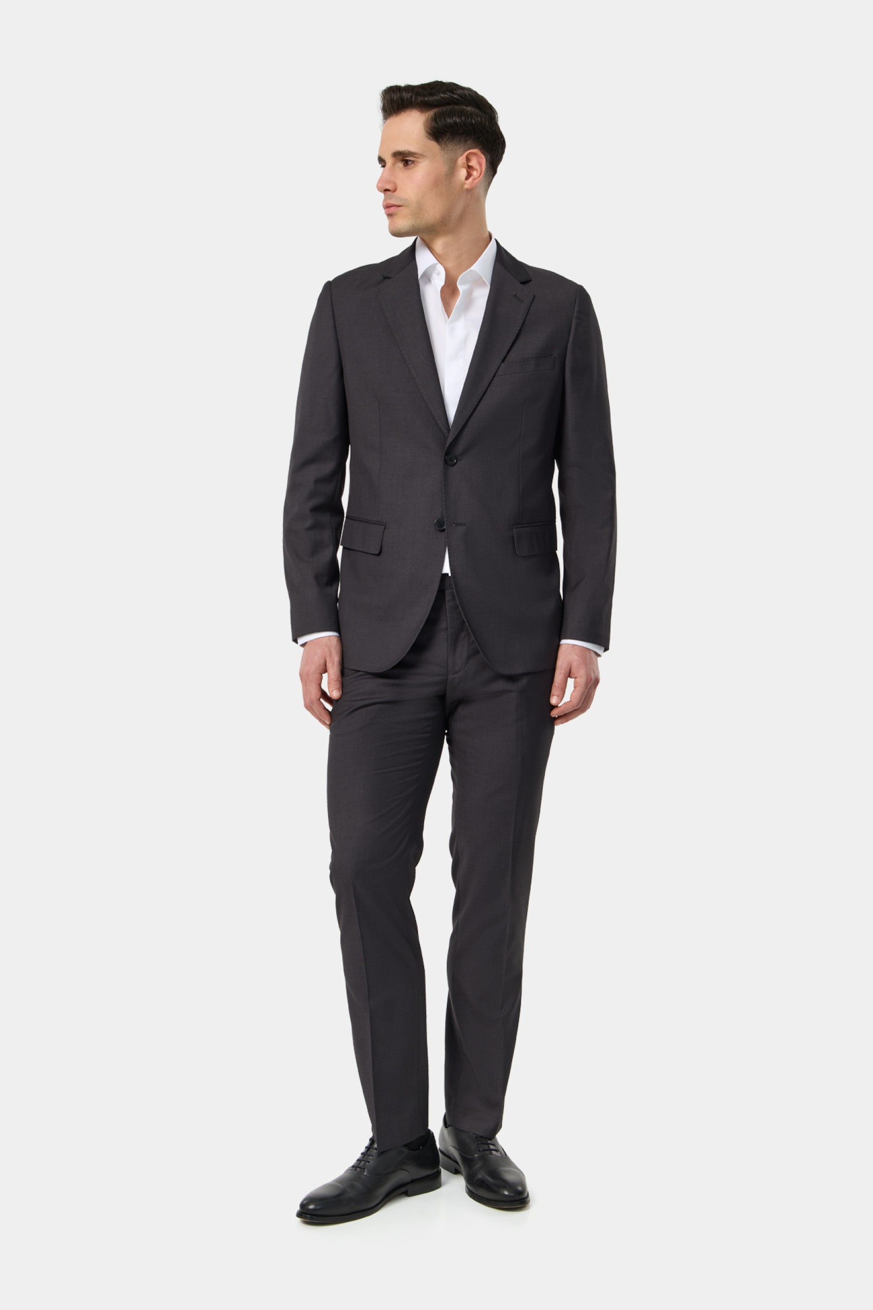 Traje slim fit clásico