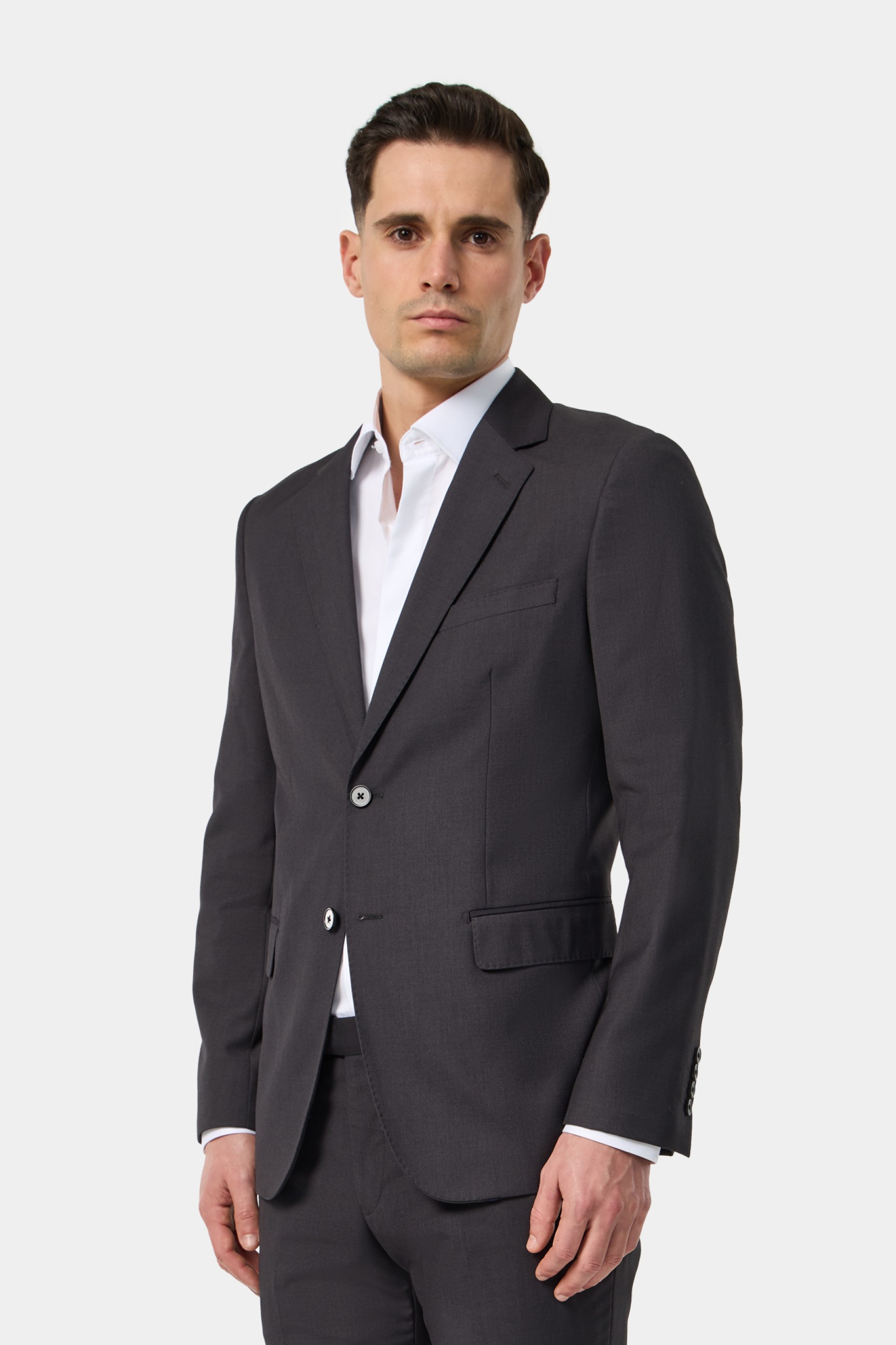 Traje slim fit clásico