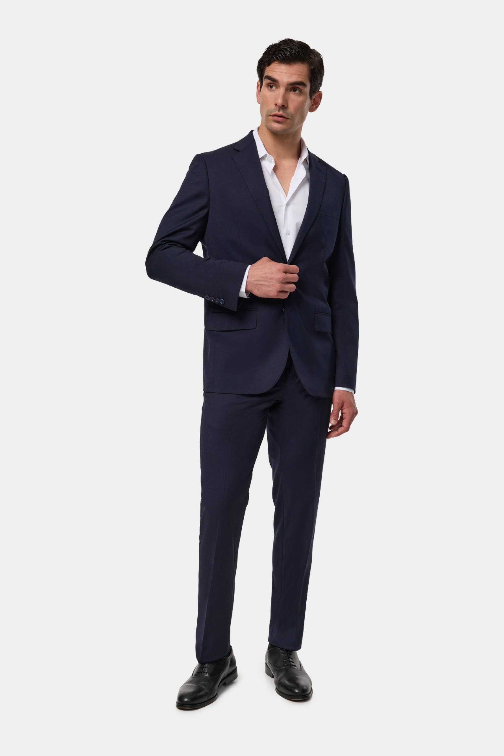 Traje slim fit clásico