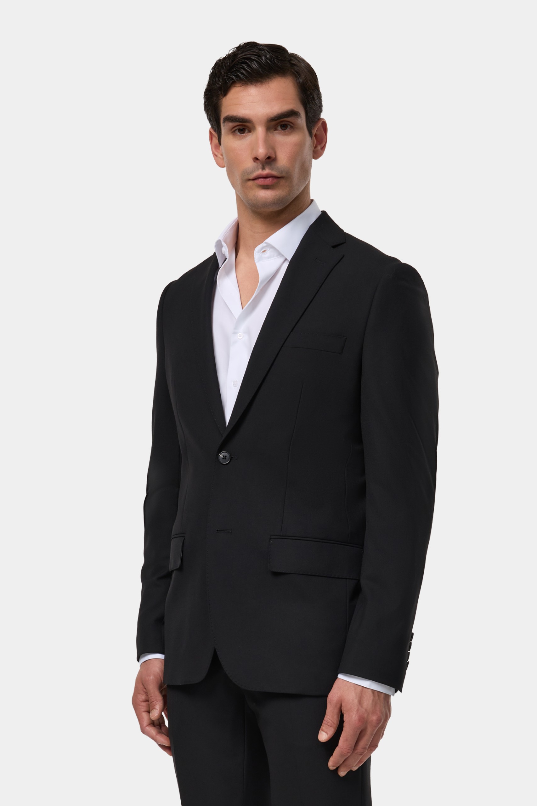 Traje slim fit clásico