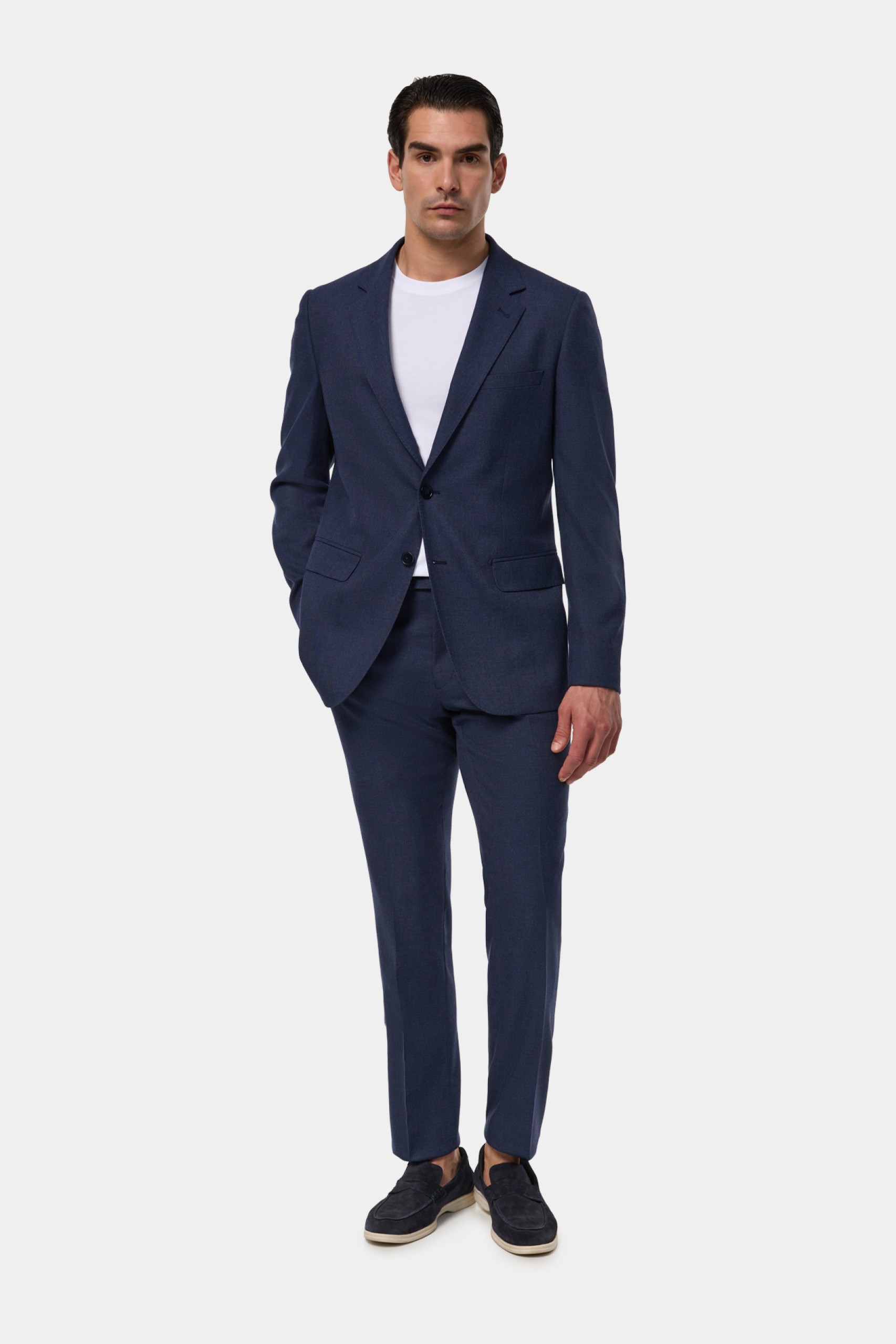 Traje slim fit clásico