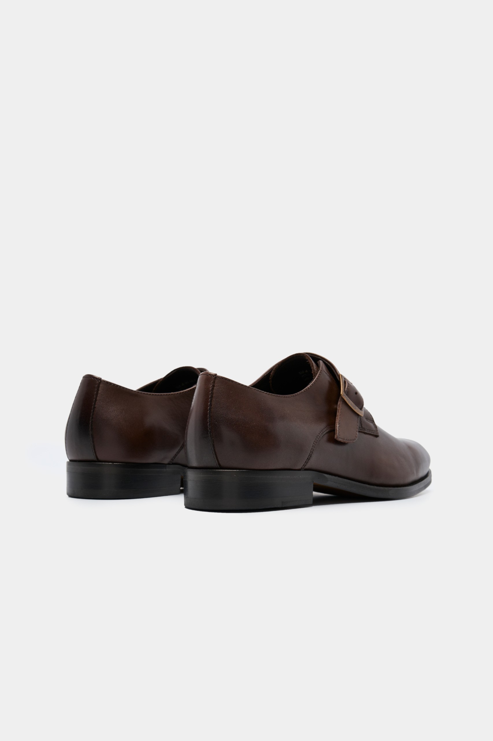 Zapatos clásicos de piel