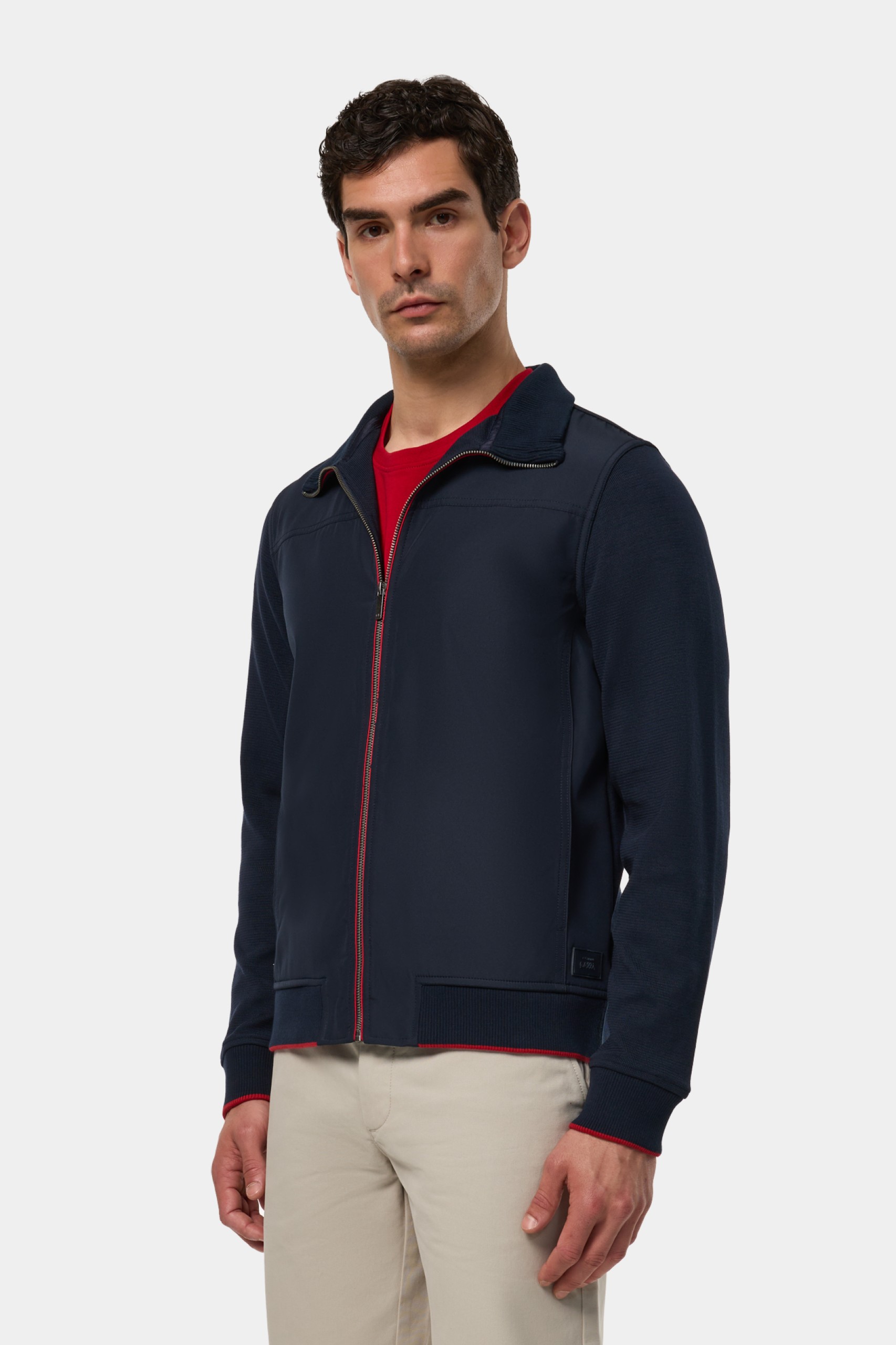 Chaqueta de malla y tejido técnico