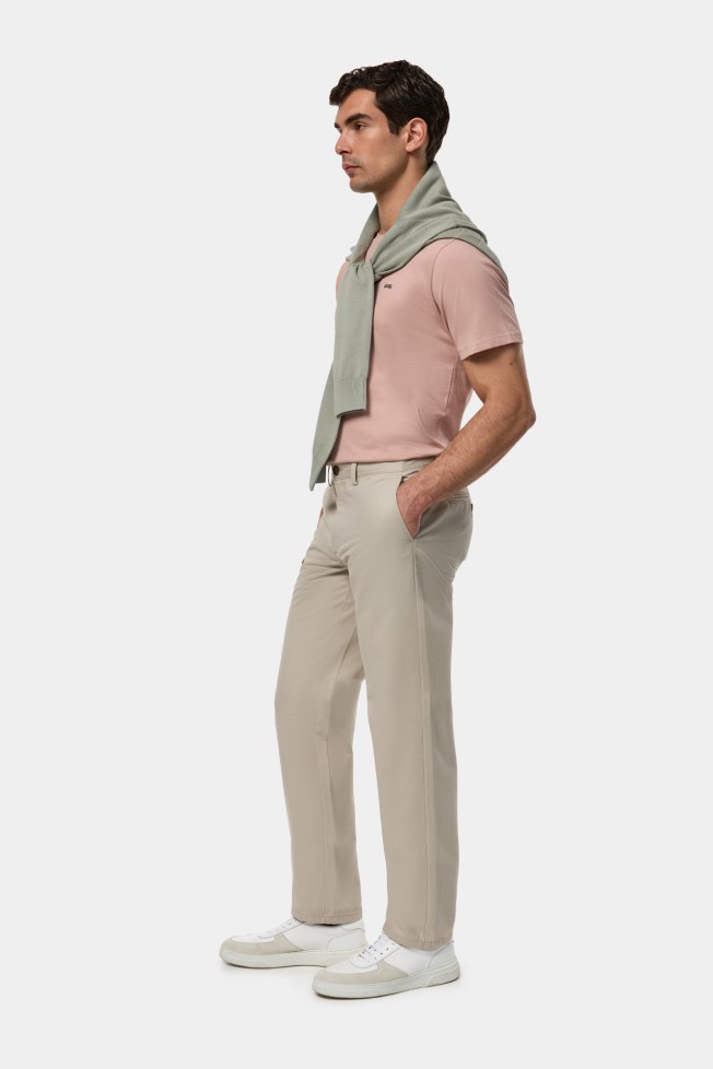 Calças chino regular fit Calças chino regular fit