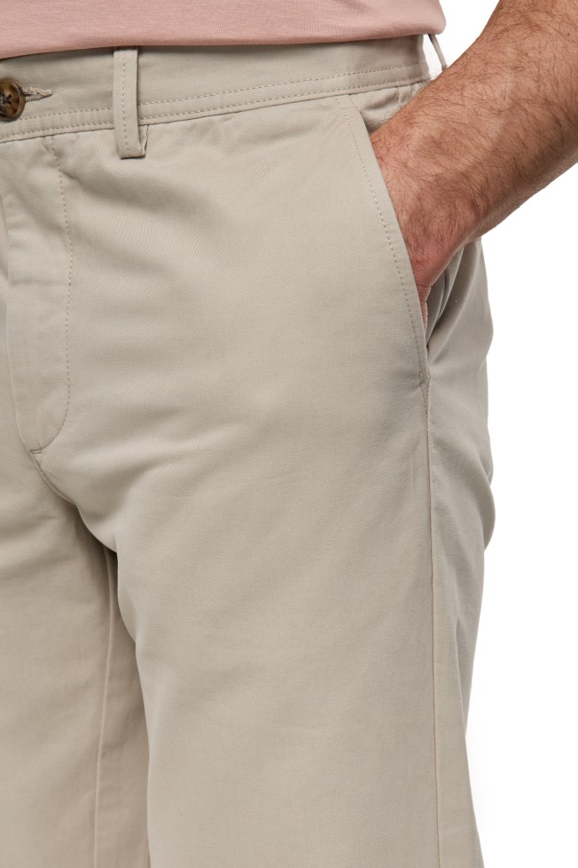 Calças chino regular fit Calças chino regular fit
