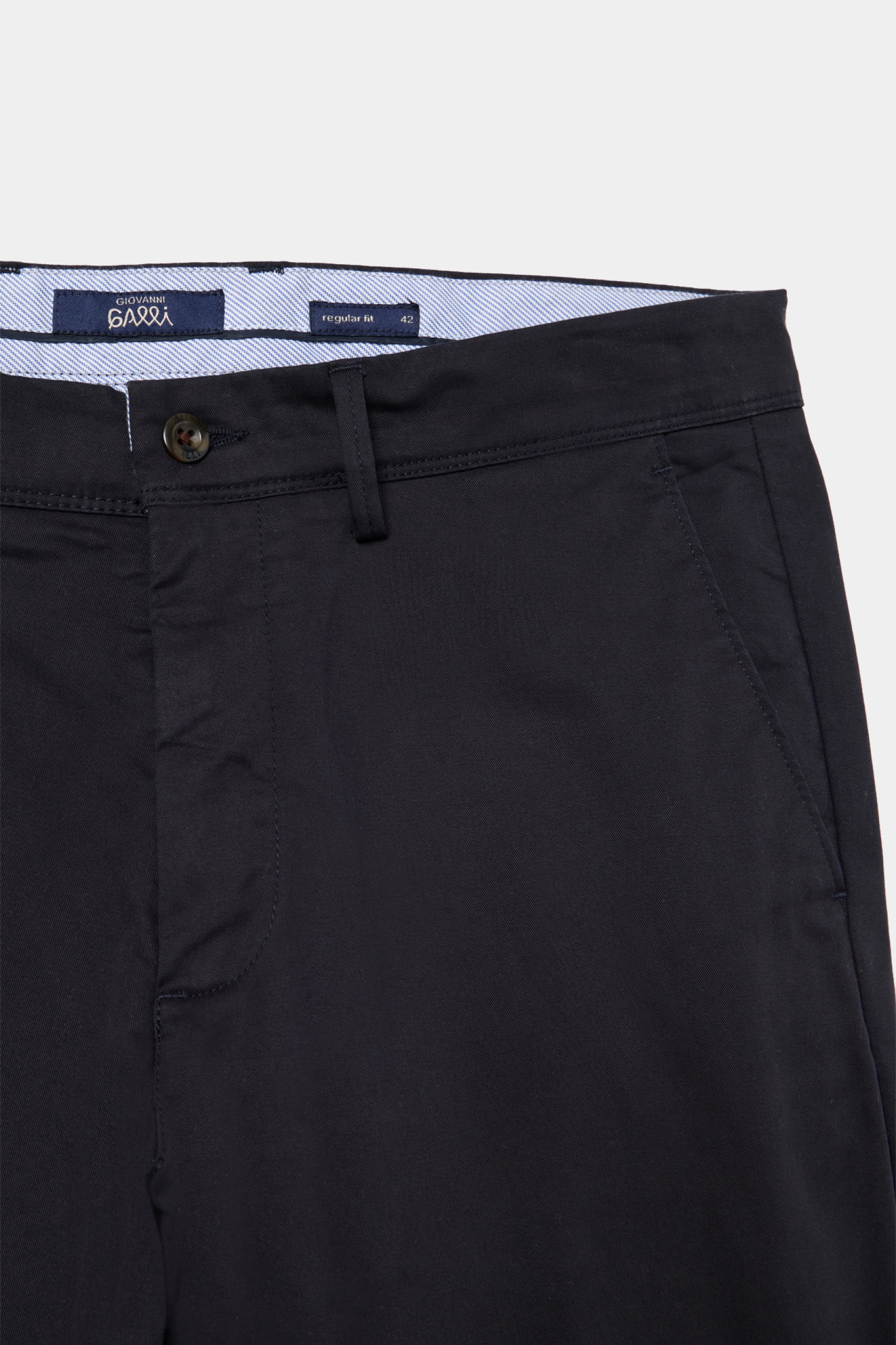 Chinos de corte regular