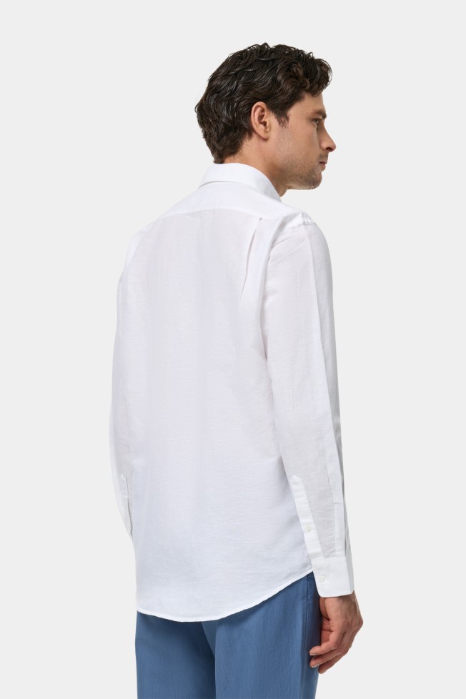 Camisa em linho e algodo regular fit