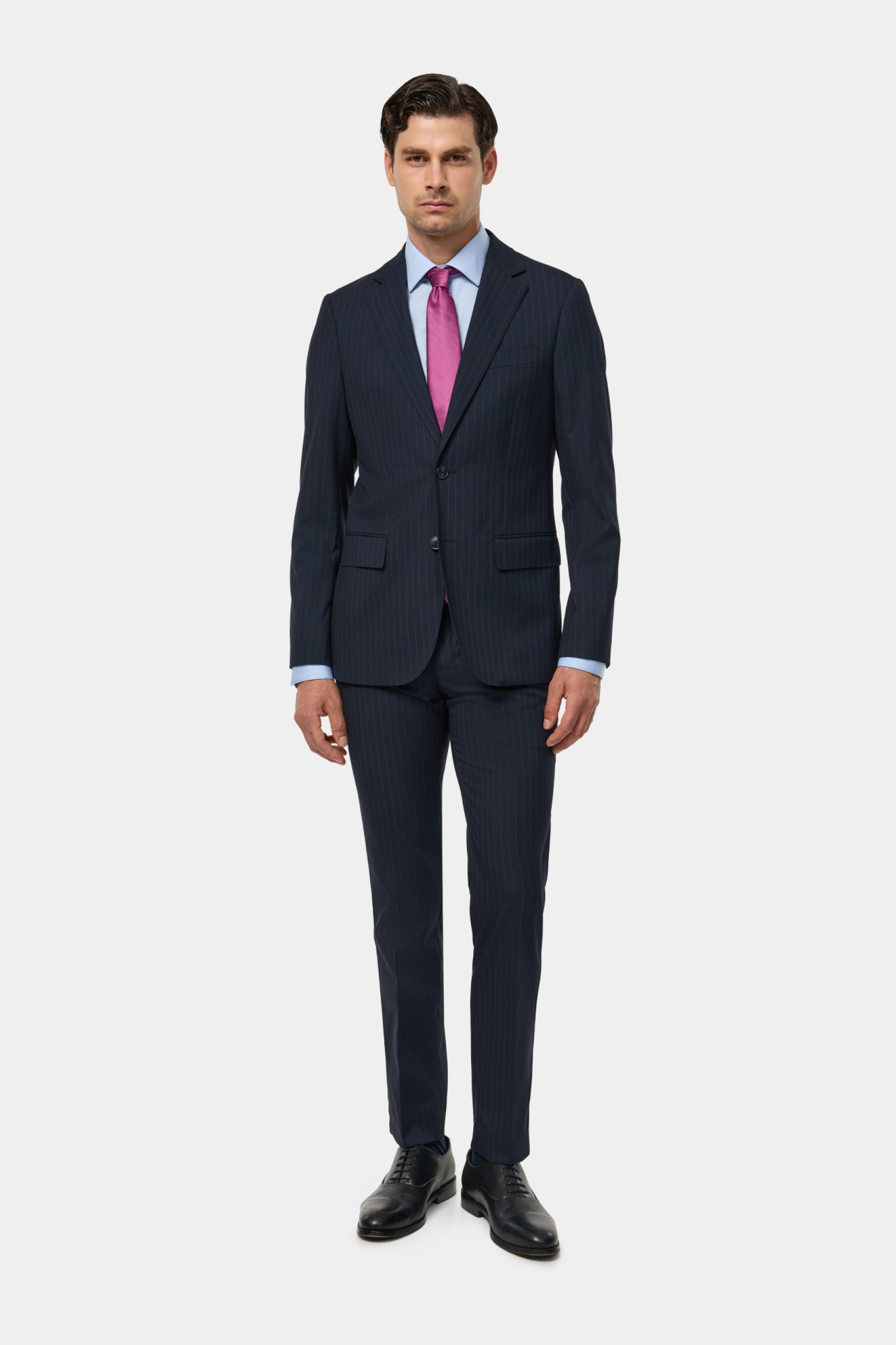 Traje slim fit clásico