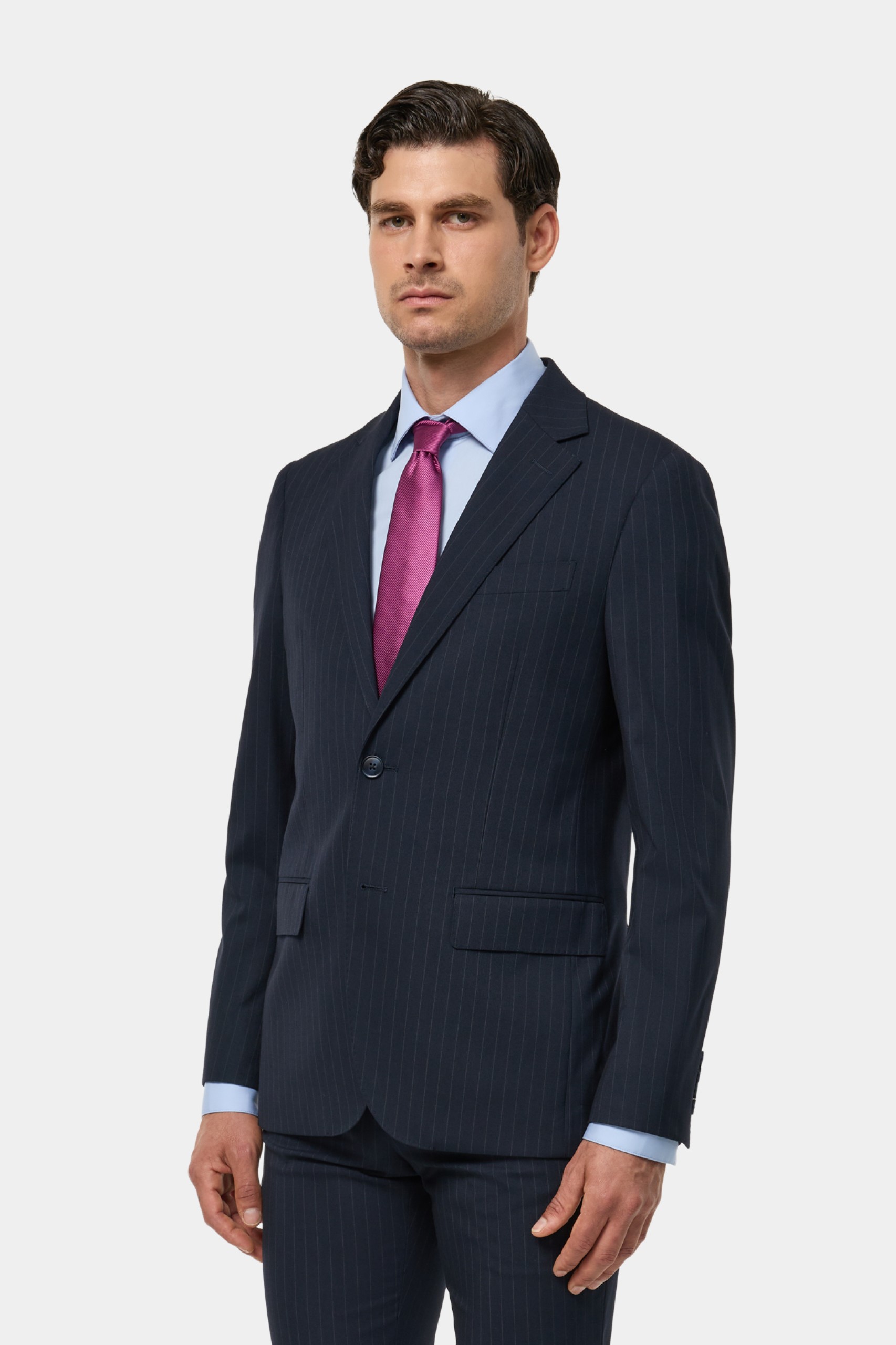 Traje slim fit clásico