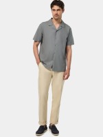 Camisa de manga corta y corte regular