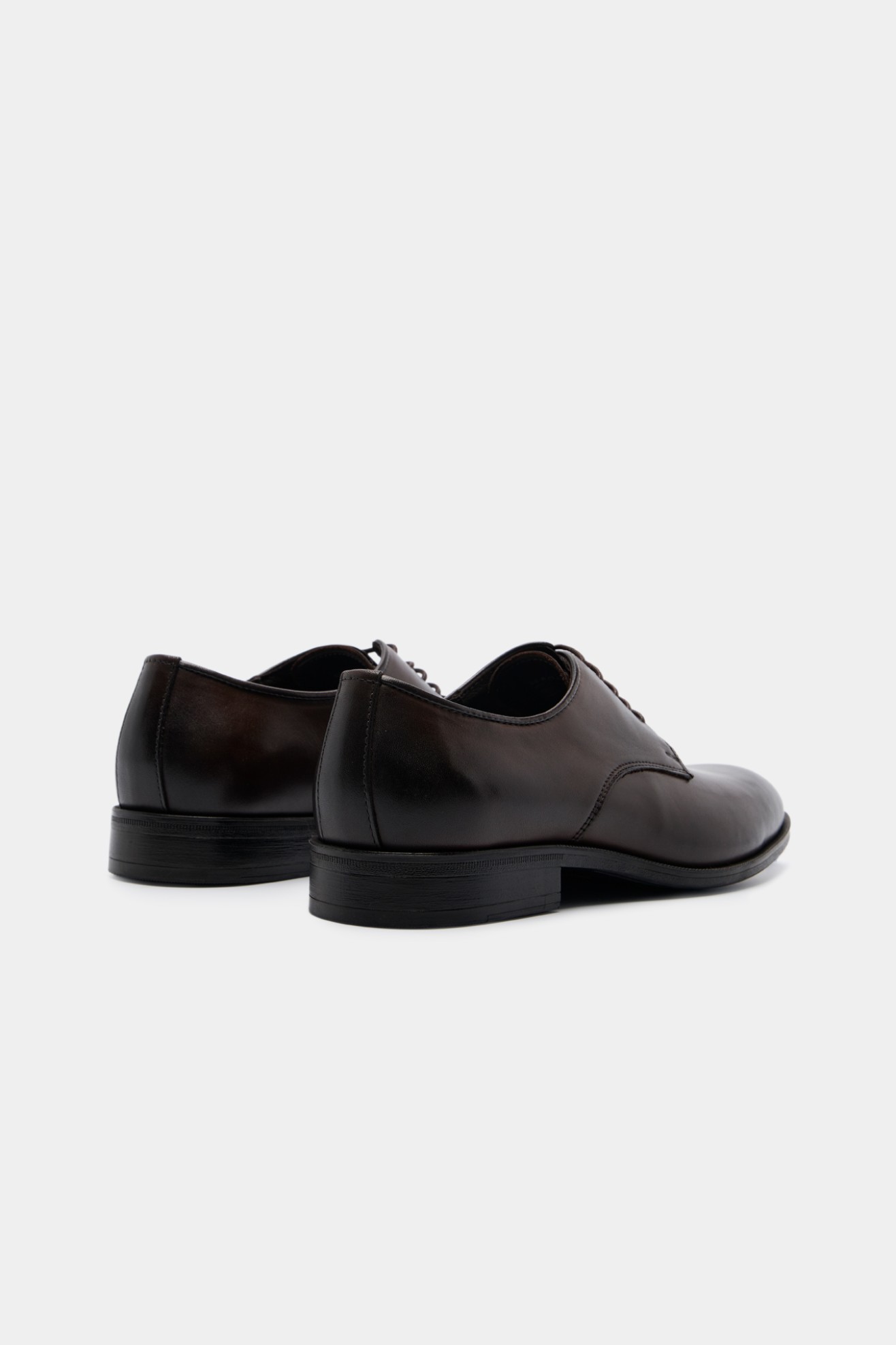 Zapatos clásicos de piel