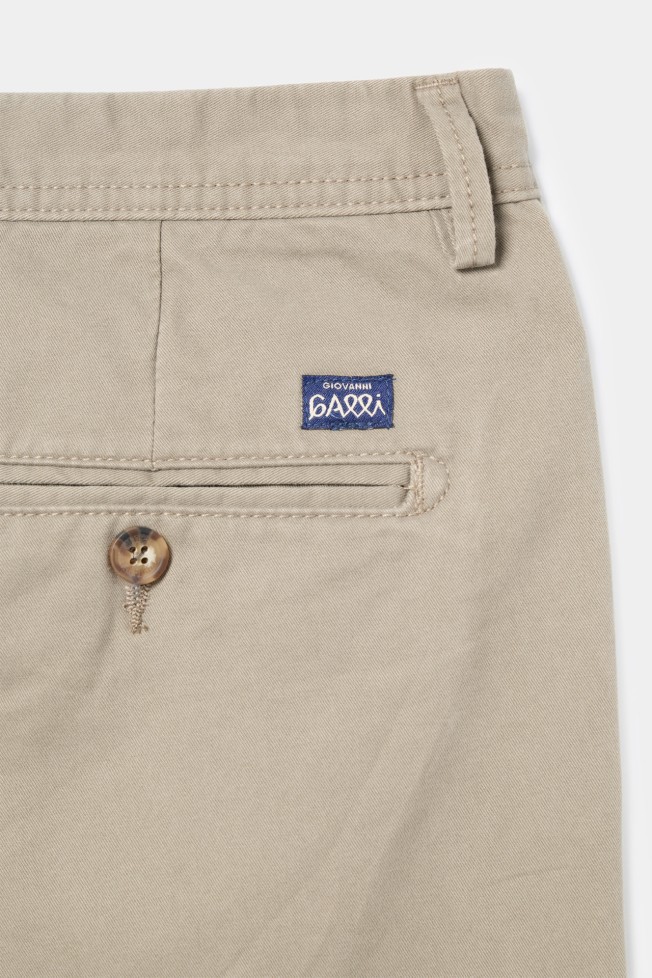 Pantalón chino regular fit Pantalón chino regular fit