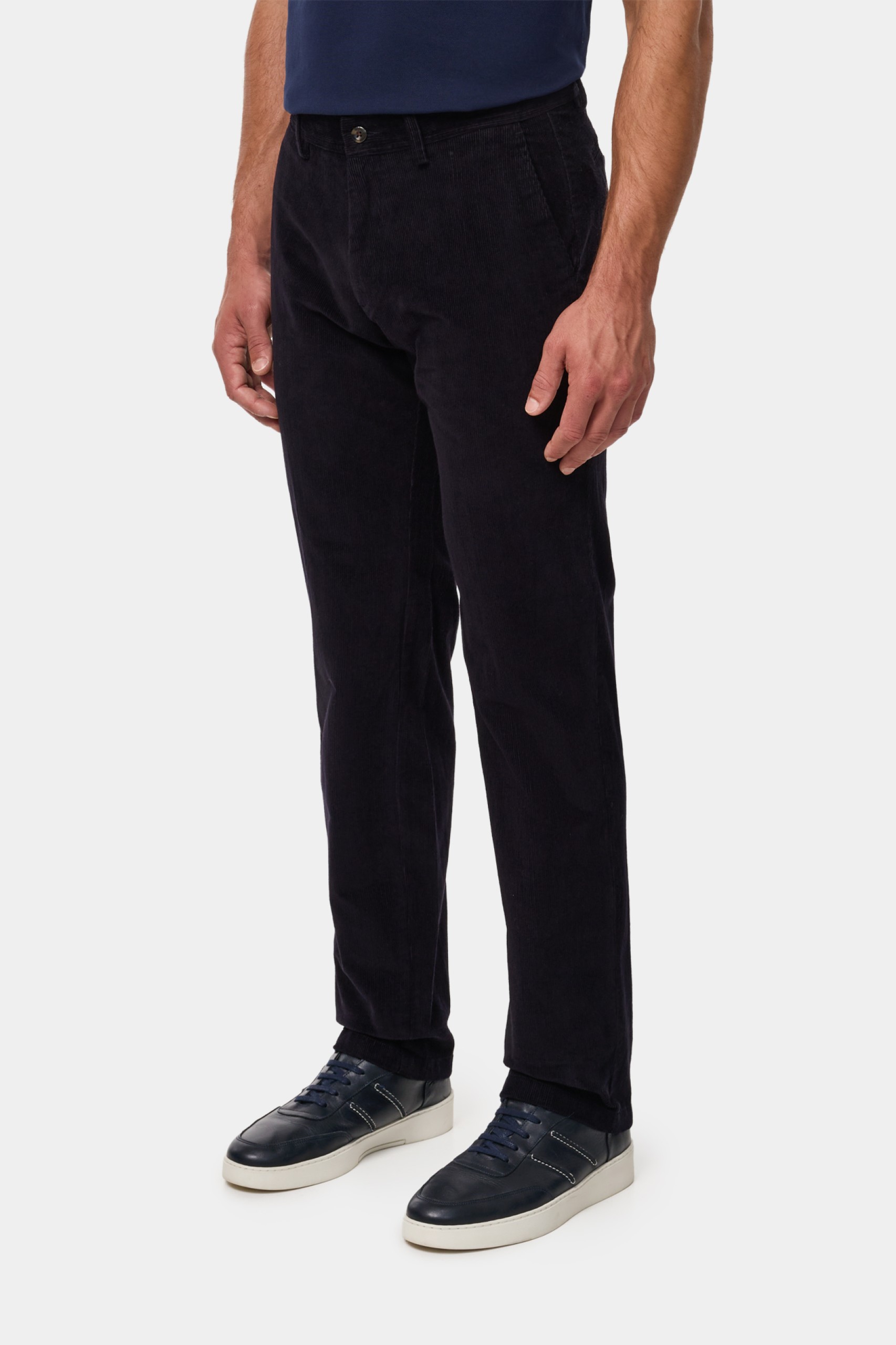 Pantalones chinos de corte regular en pana