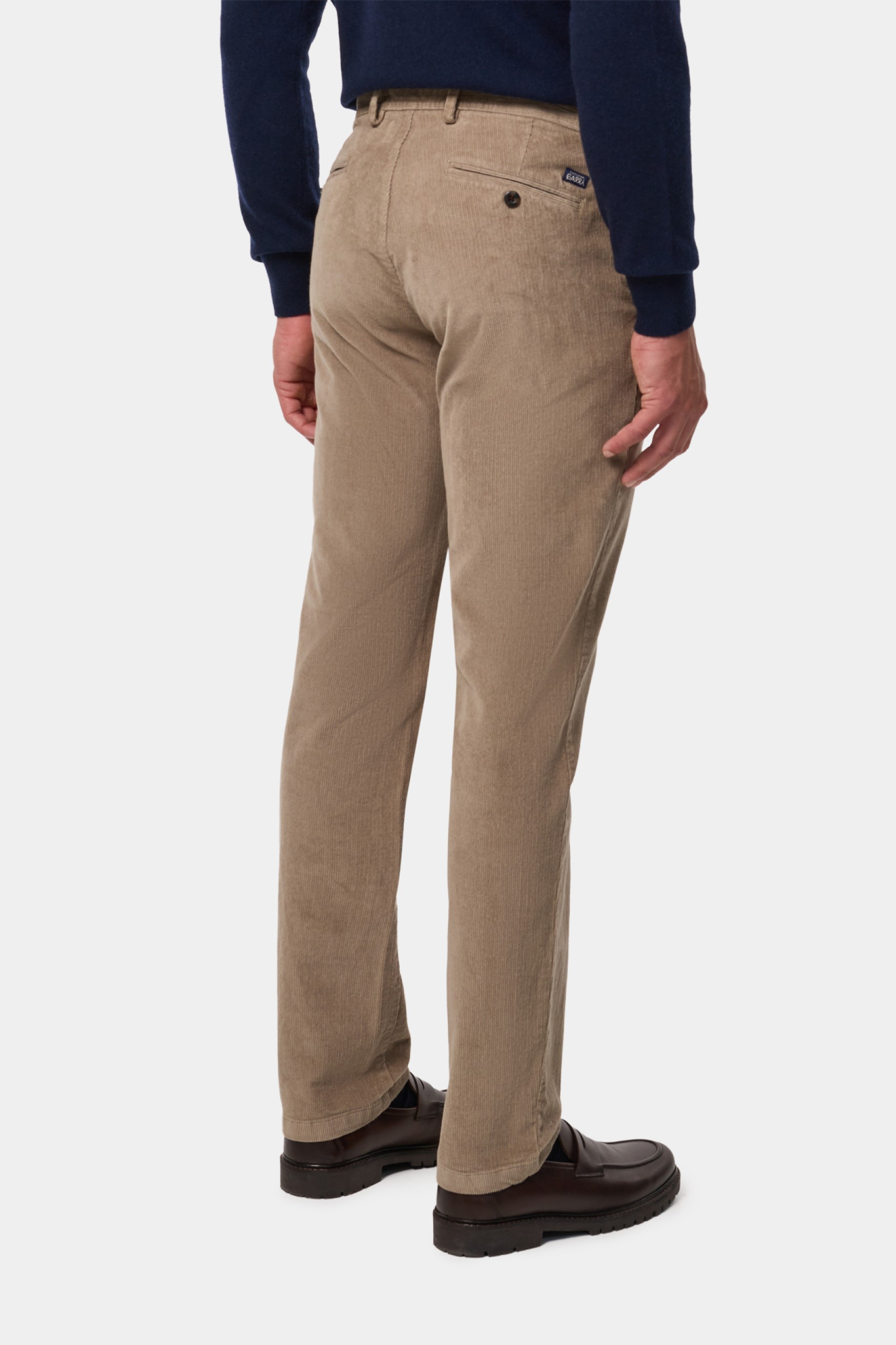 Pantalones chinos de corte regular en pana