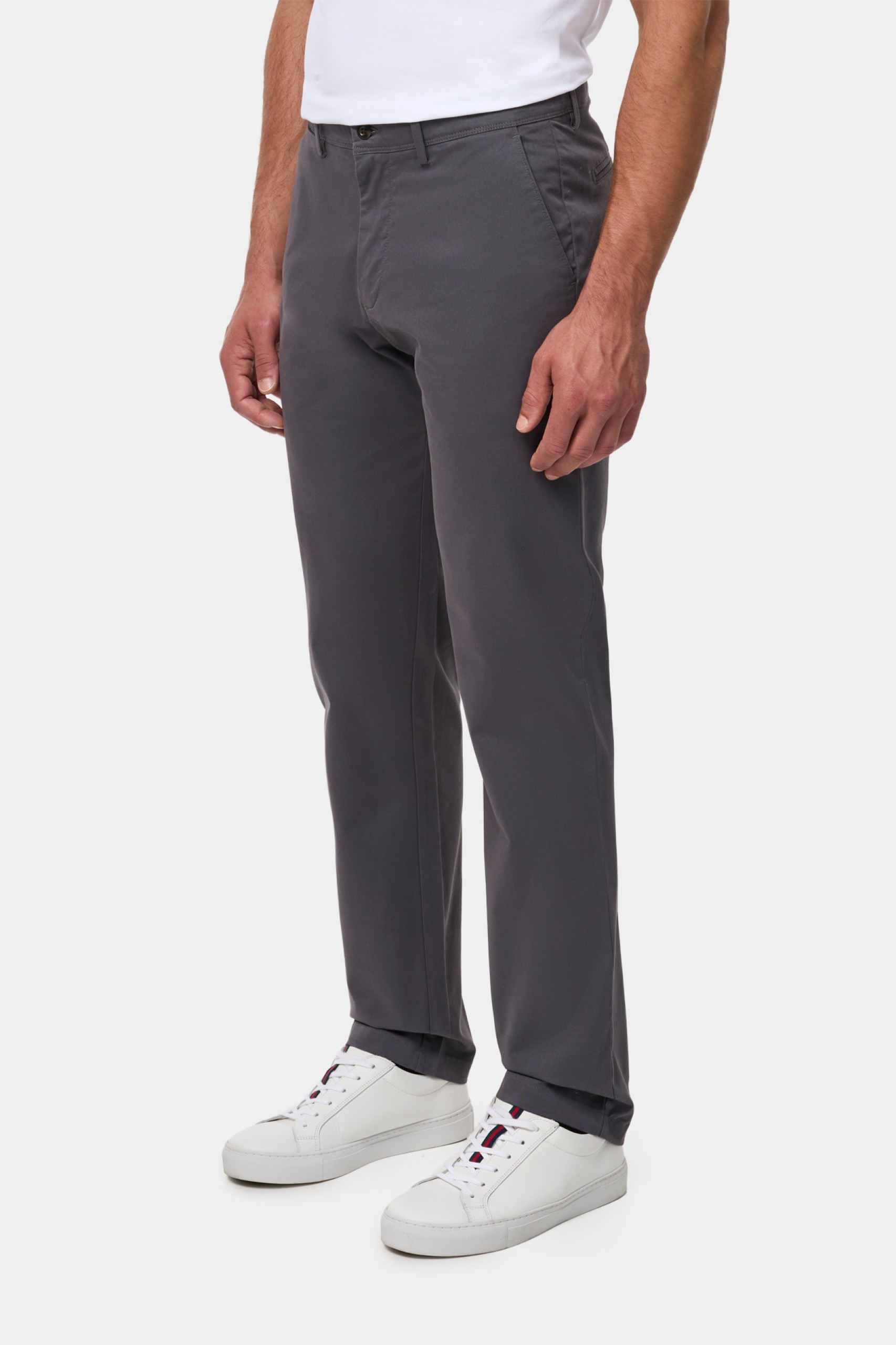 Chinos de corte regular