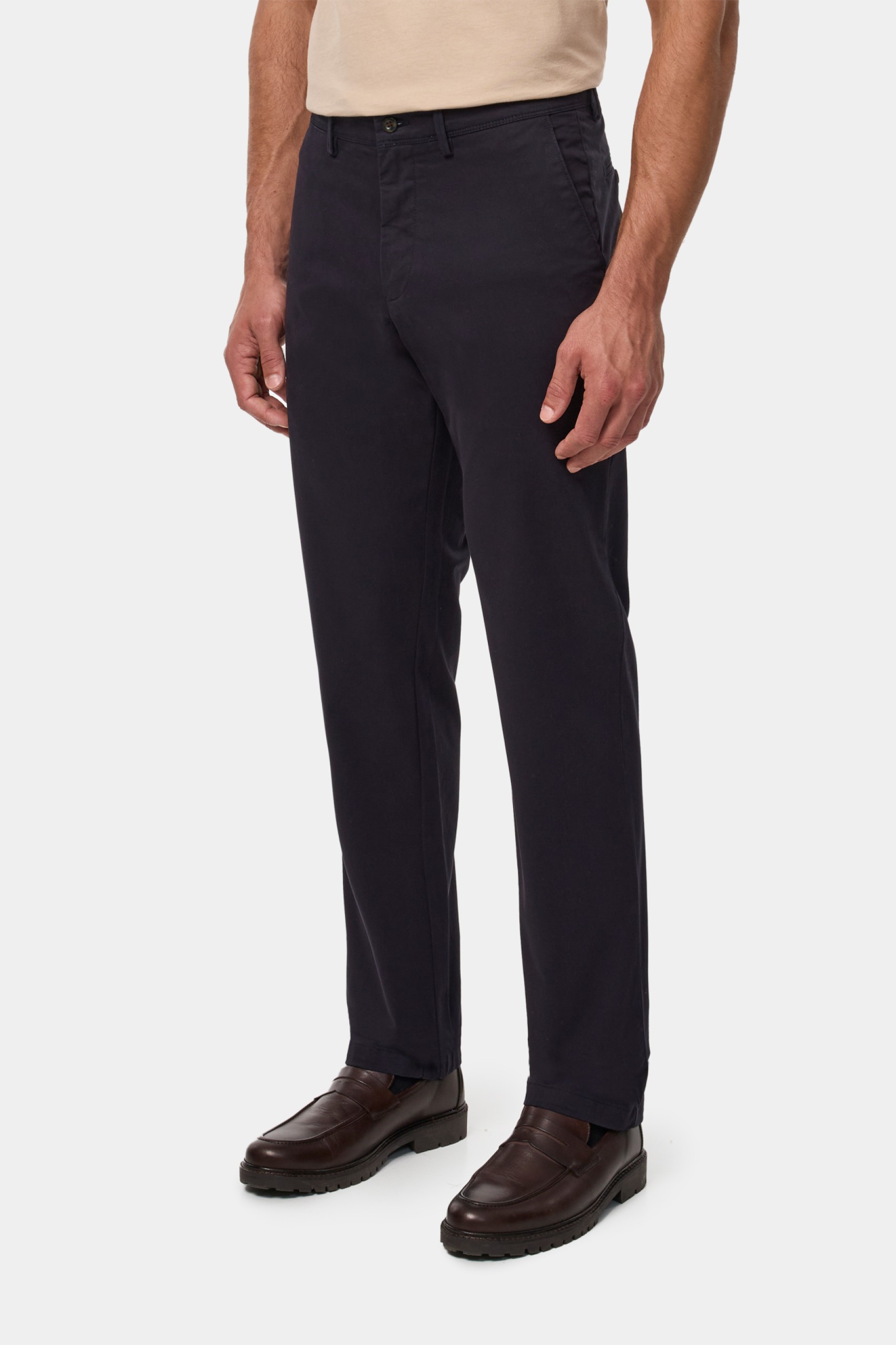 Chinos de corte regular