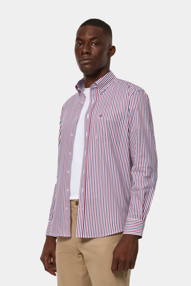 Camisa às riscas regular fit Camisa às riscas regular fit