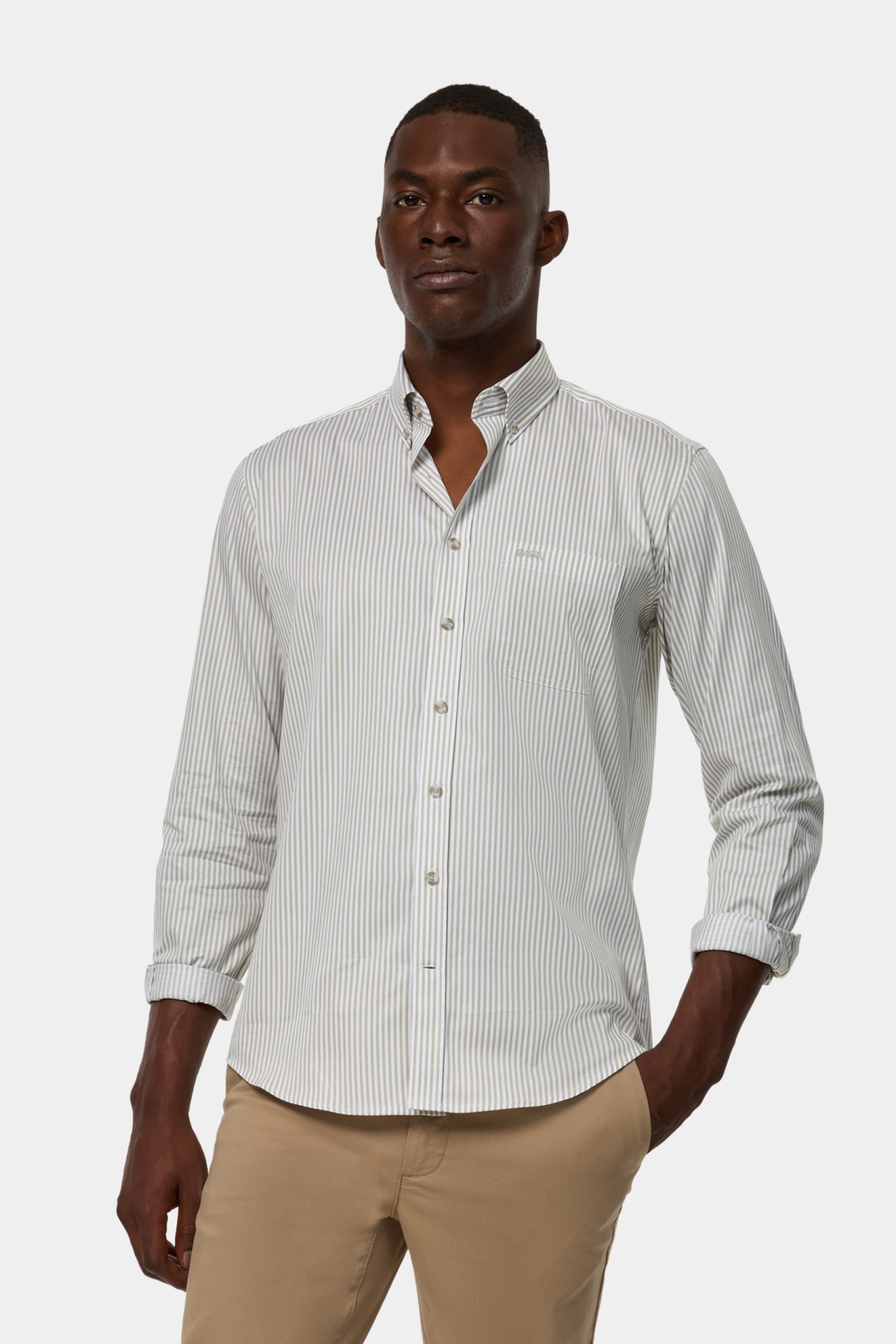 Camisa a rayas de corte regular