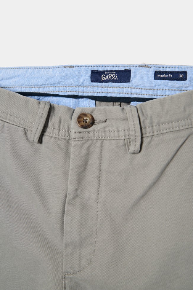 Pantalón chino regular fit Pantalón chino regular fit