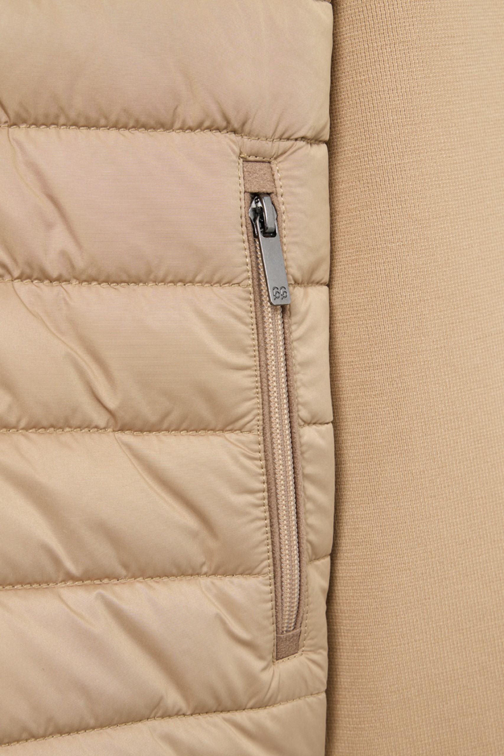 Chaqueta acolchada de corte regular