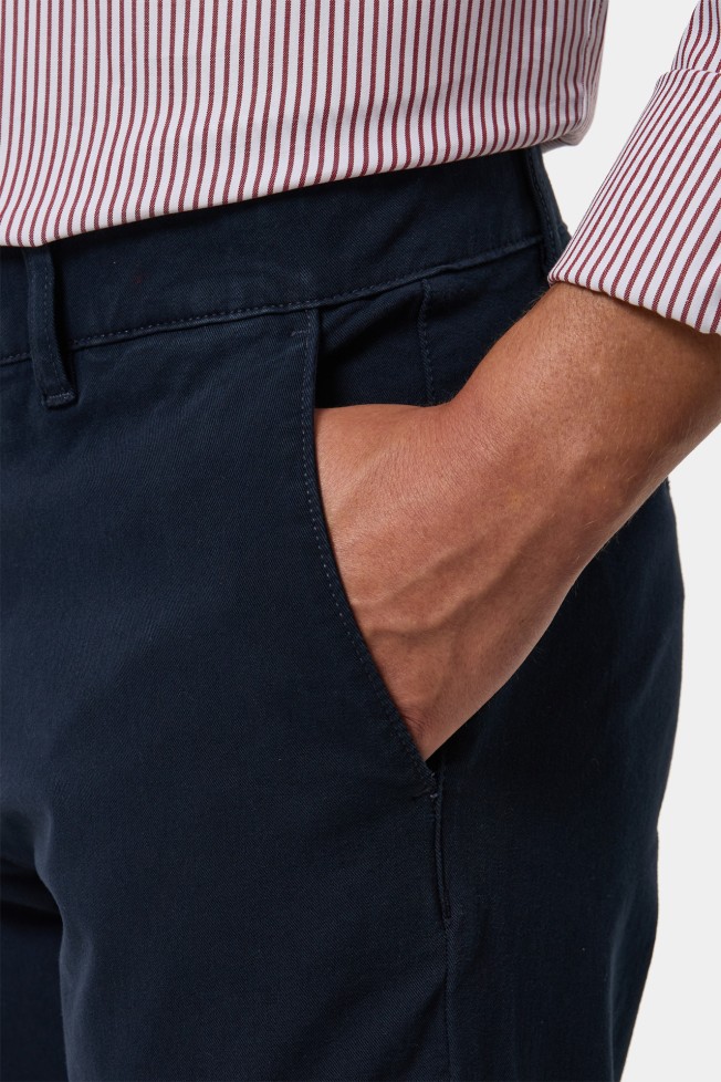 Calças chino regular fit Calças chino regular fit