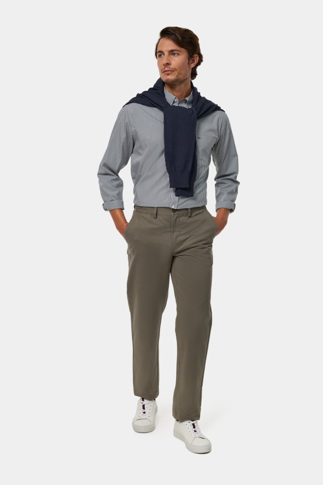 Pantalón chino regular fit Pantalón chino regular fit