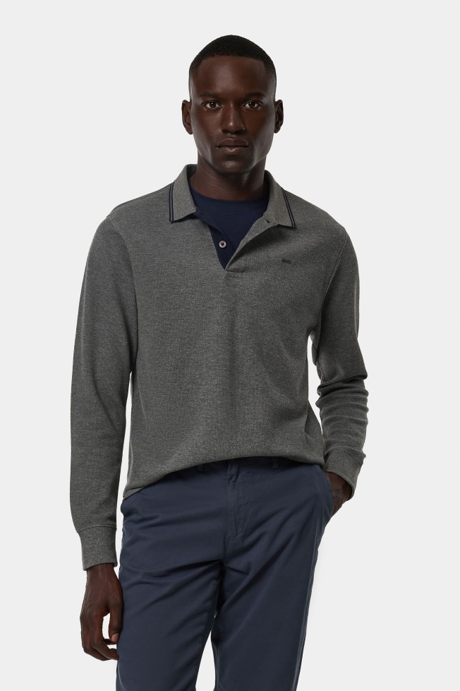 Polo de corte regular Polo de corte regular