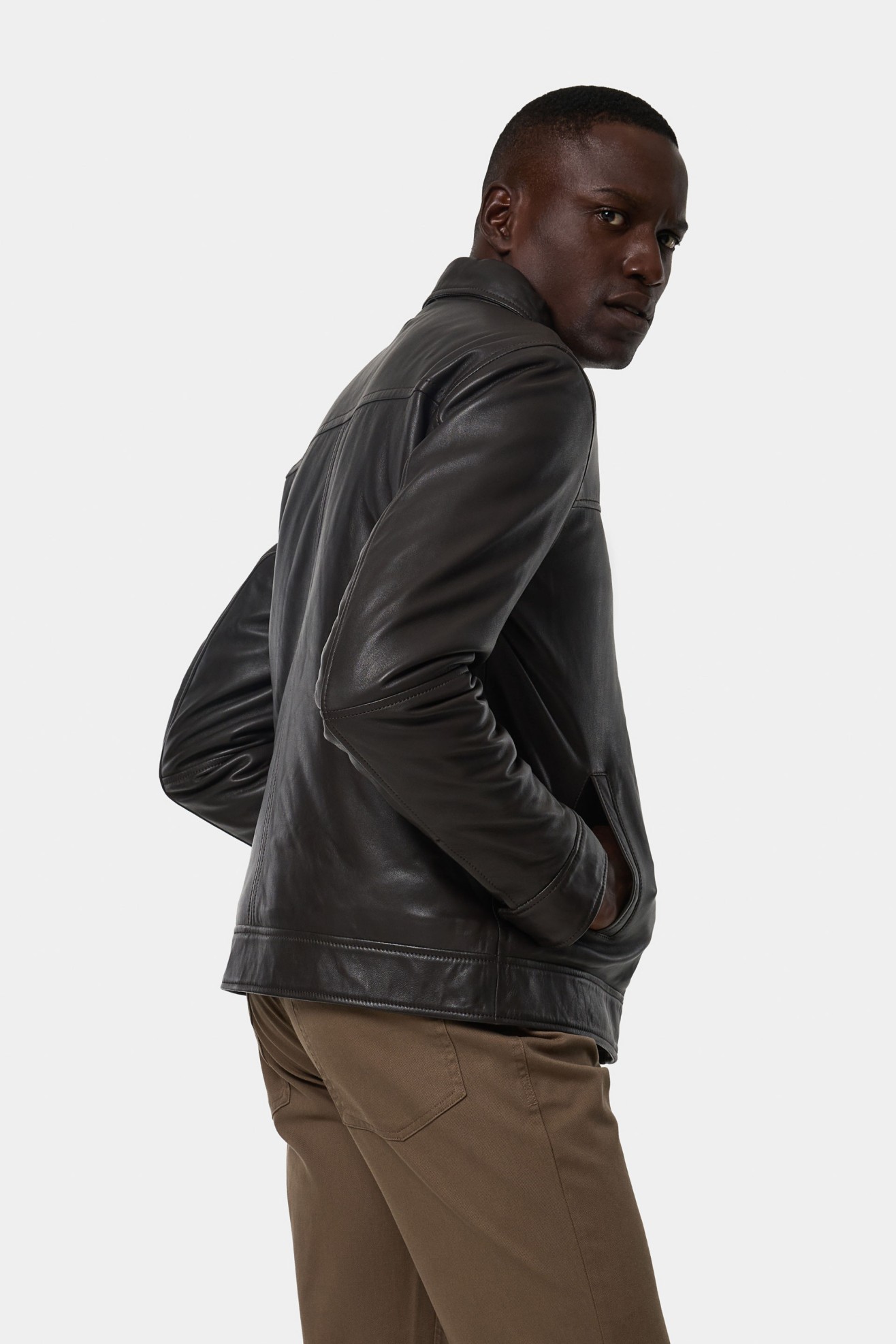 Cazadora bomber de piel de ovino