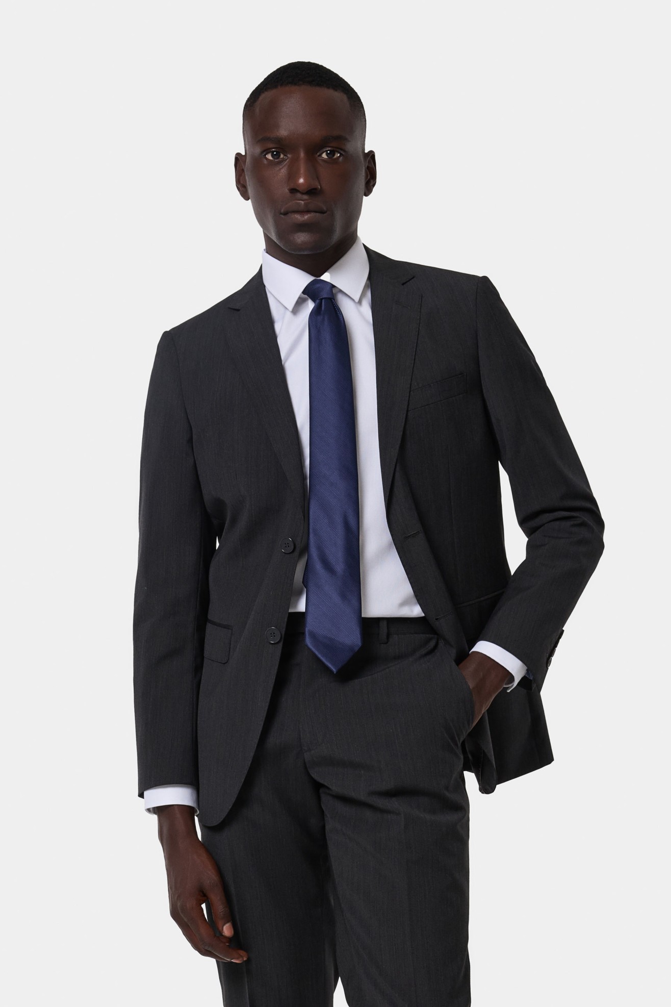 Traje entallado