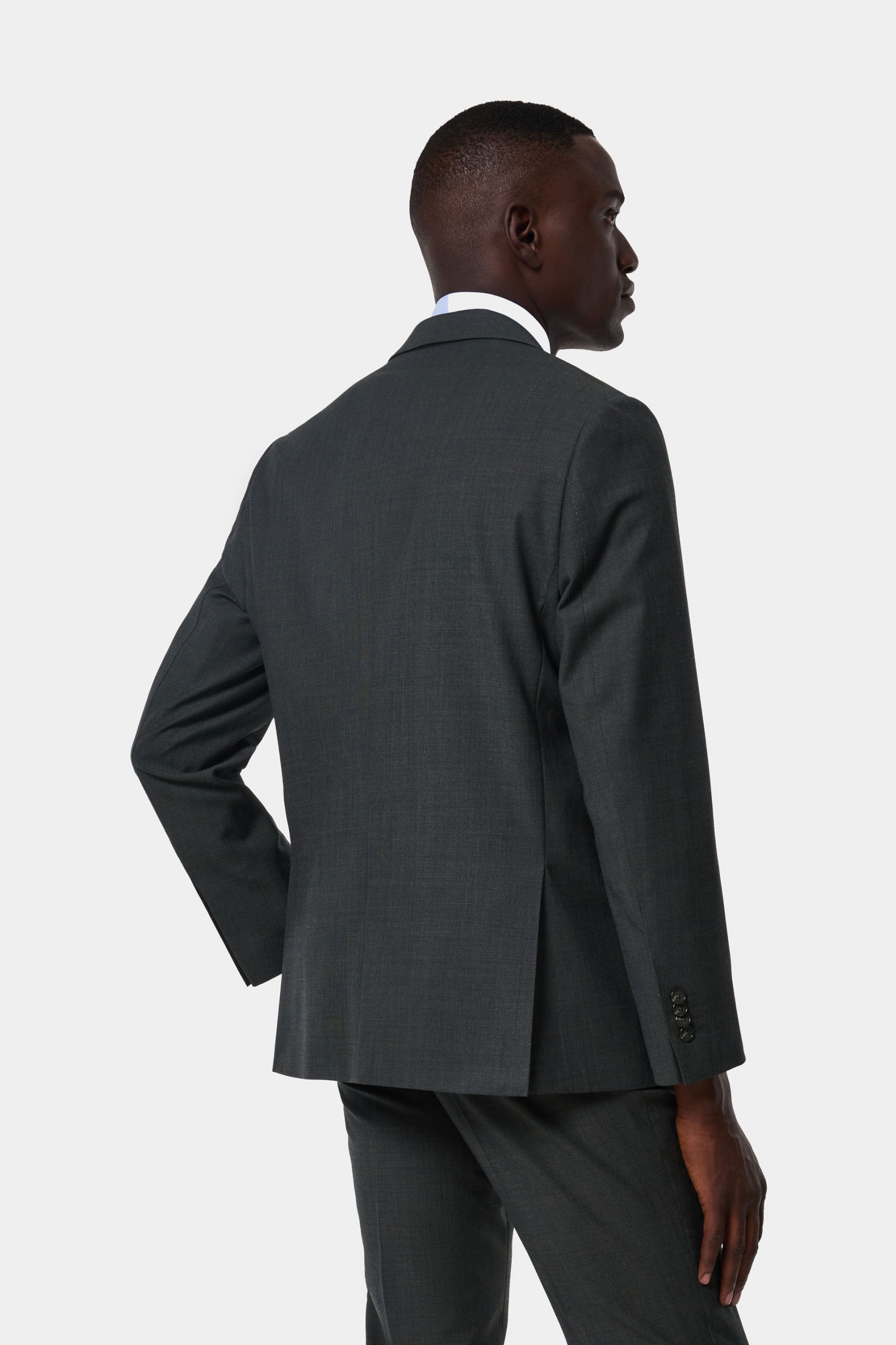 Traje clásico de corte regular en lana