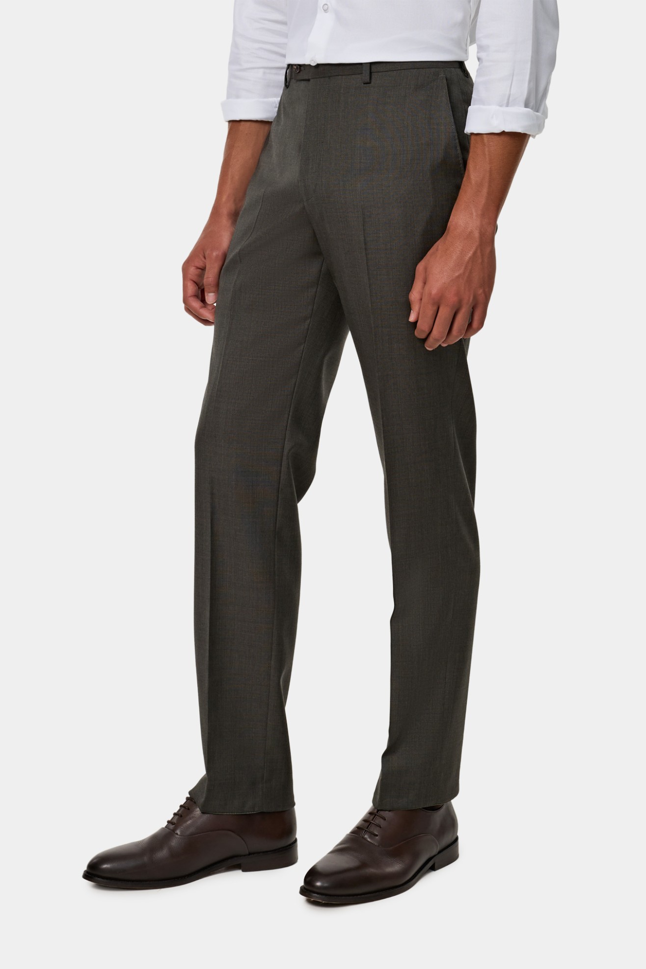 Traje clásico de corte regular en lana