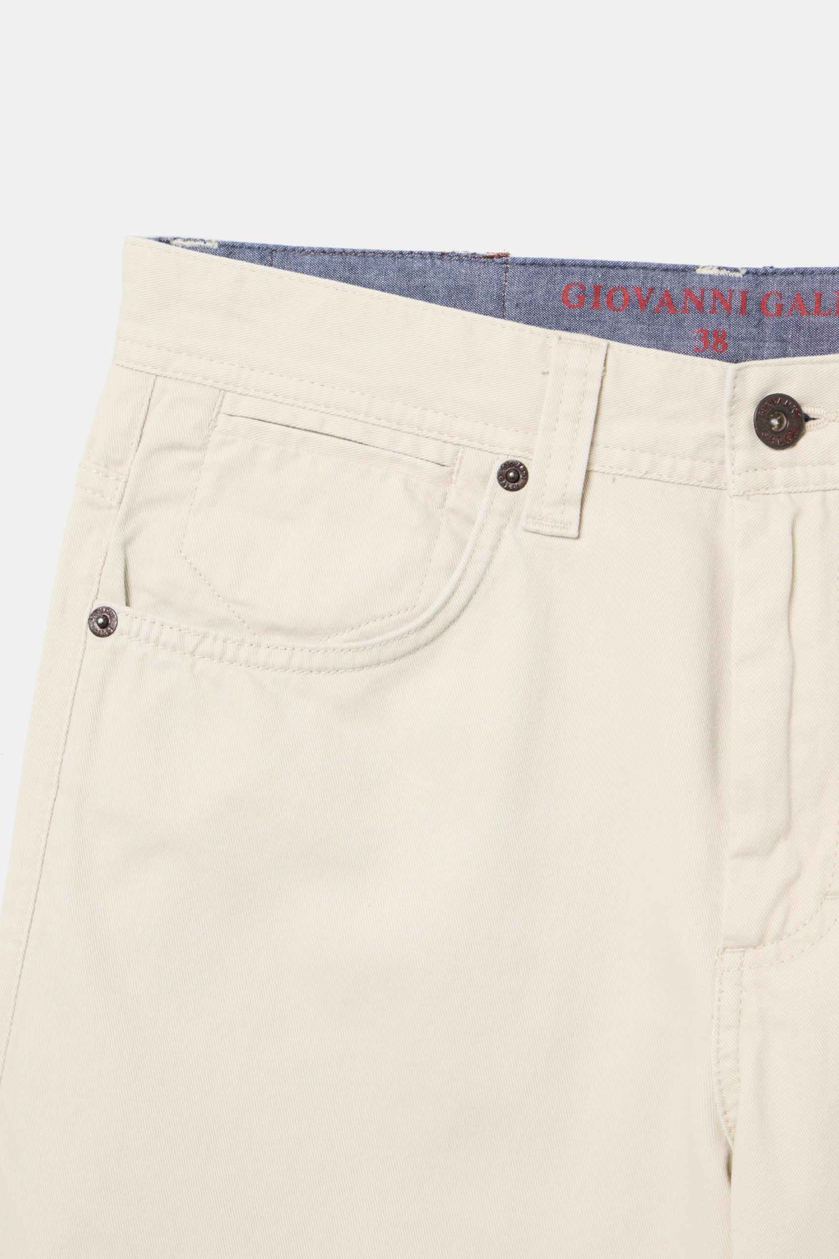 Pantalón de sarga con 5 bolsillos