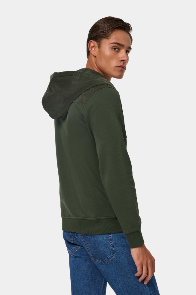 Casaco com capuz verde