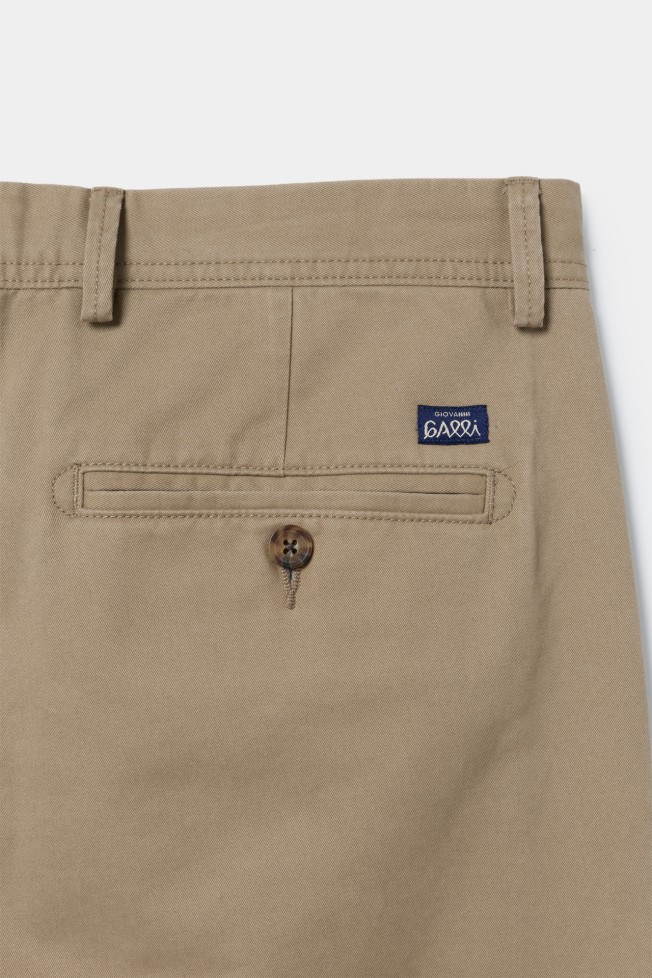 Calças chino regular fit Calças chino regular fit