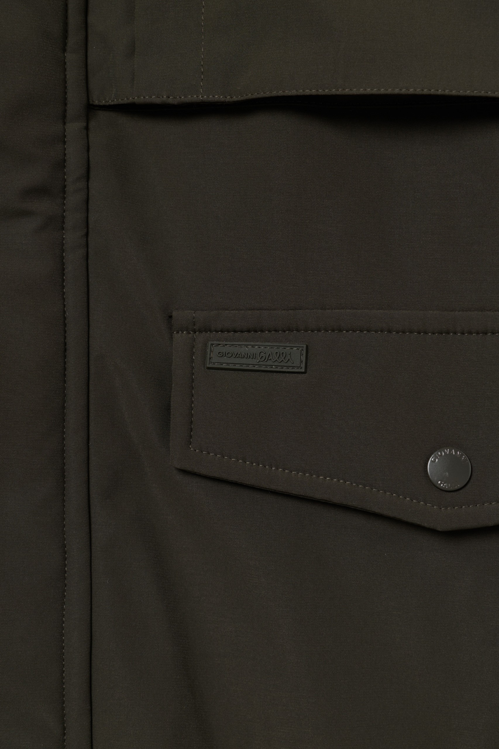 Chaqueta con capucha