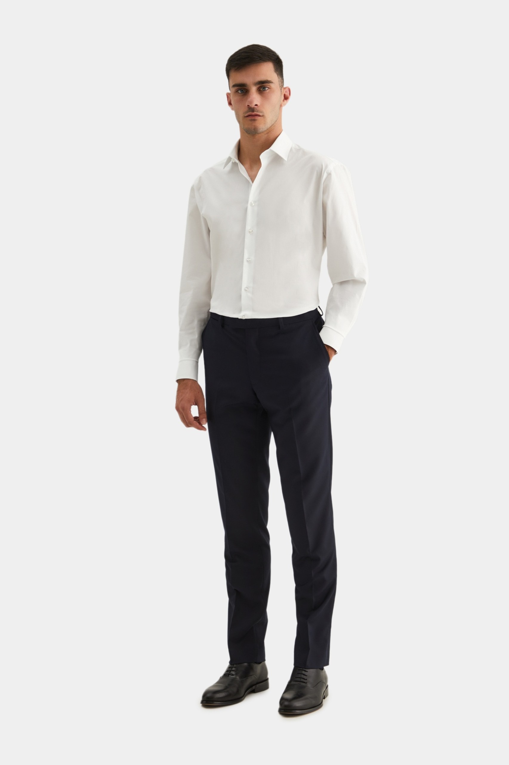 Pantalón slim fit clásico