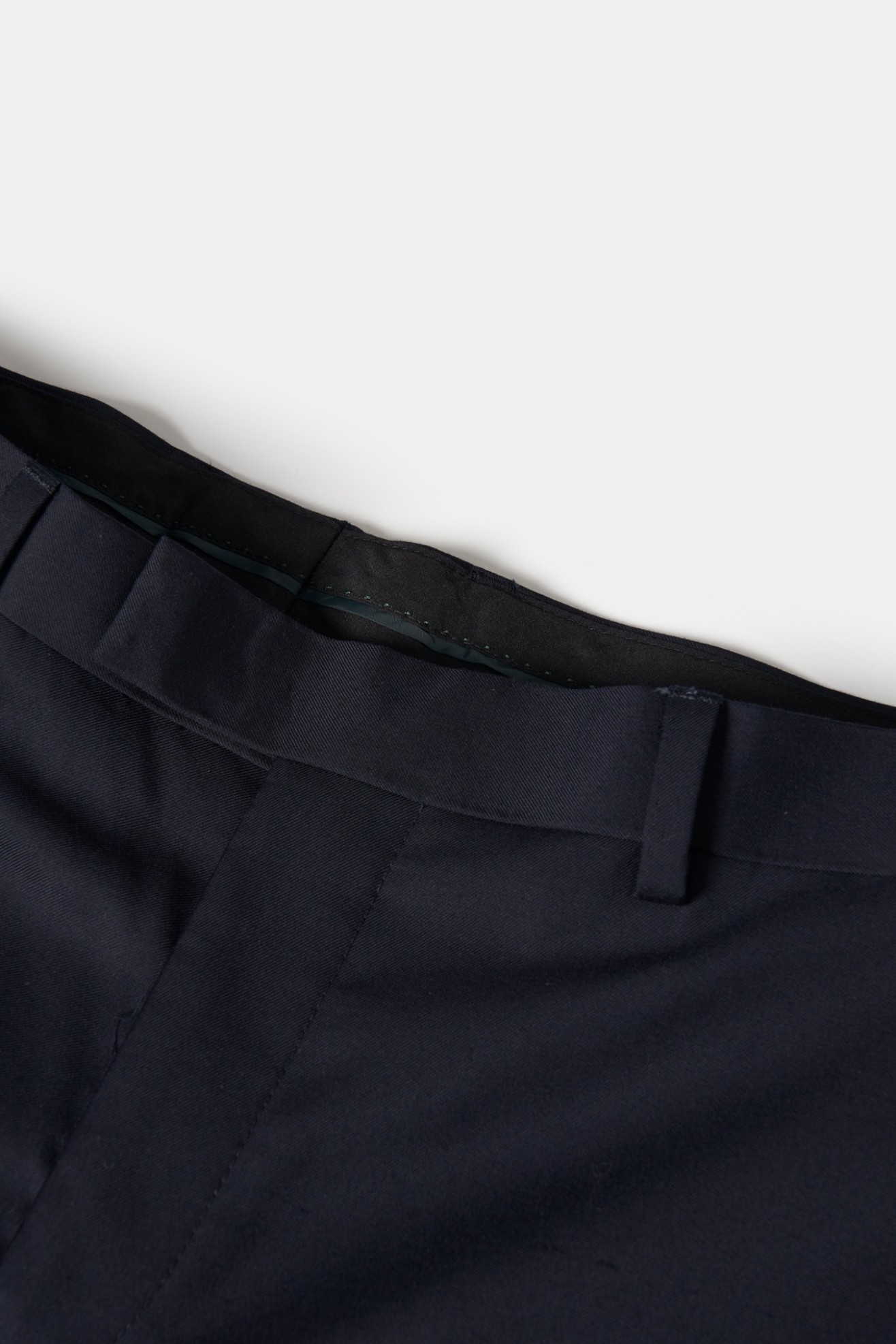 Pantalón slim fit clásico