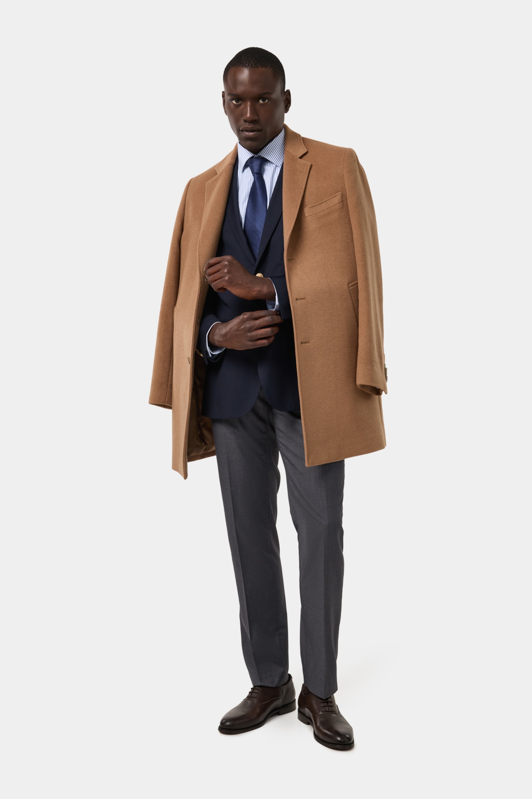 Sobretudo clássico em lã