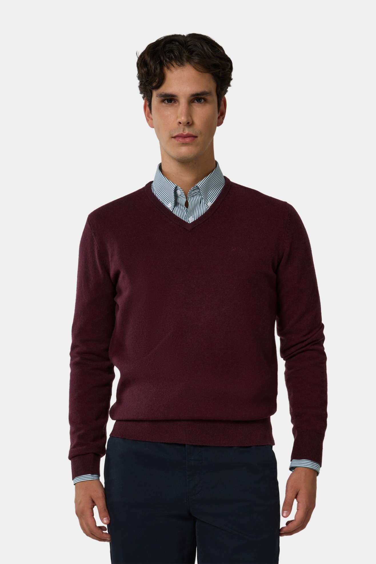 Camisola decote V com l� vermelha
