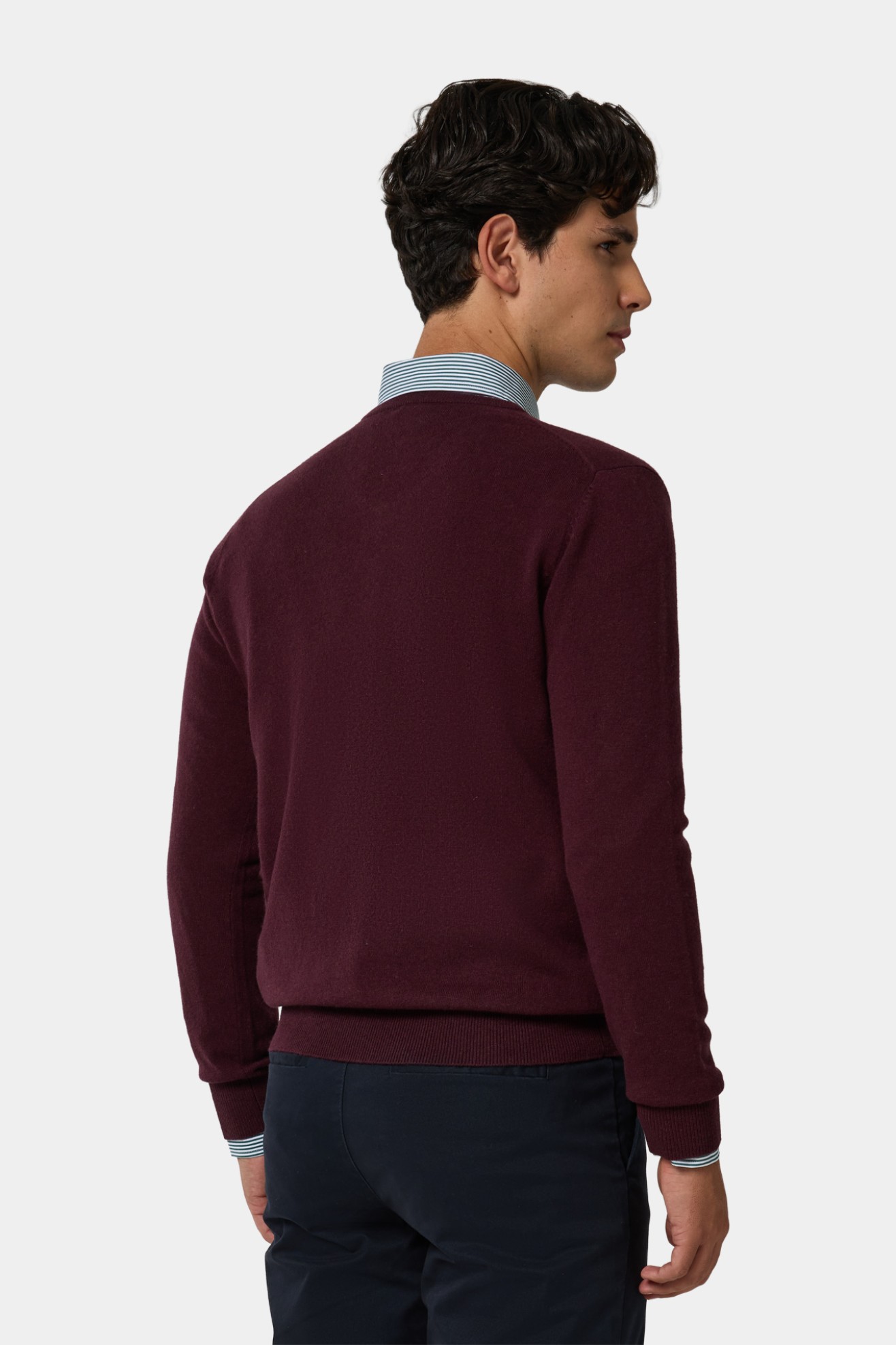 Camisola decote V com l� vermelha